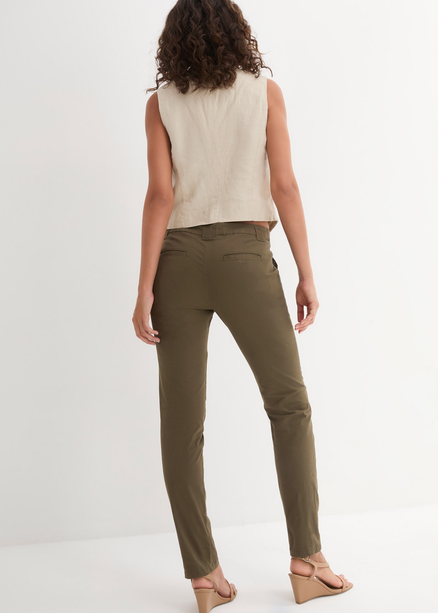 bonprix Chinos  schmale Form, mit Bundfalten und praktischen Taschen