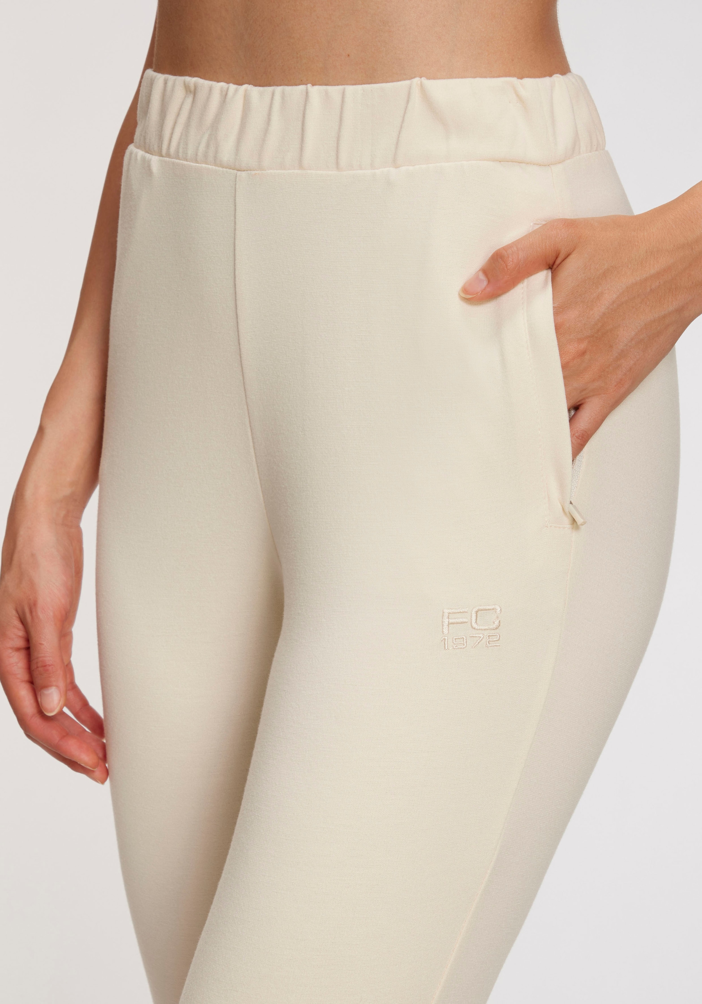 French Connection Loungepants  schmale sportive Form, weich fliessend