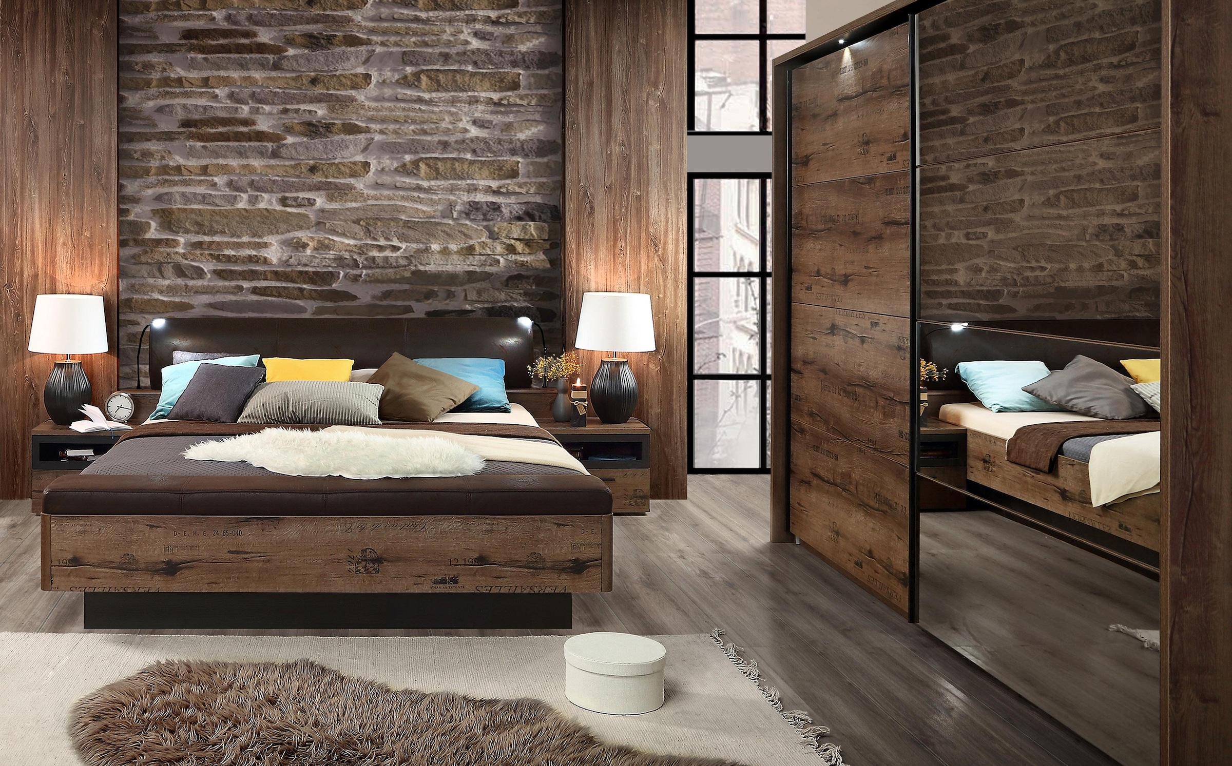 FORTE Lit »Jacky, Belastbarkeit 250 kg, Stauraum« Surface de couchage 180x200 cm,  Tête de lit rembourrée et banc intégré en panneau de bois certifié FSC