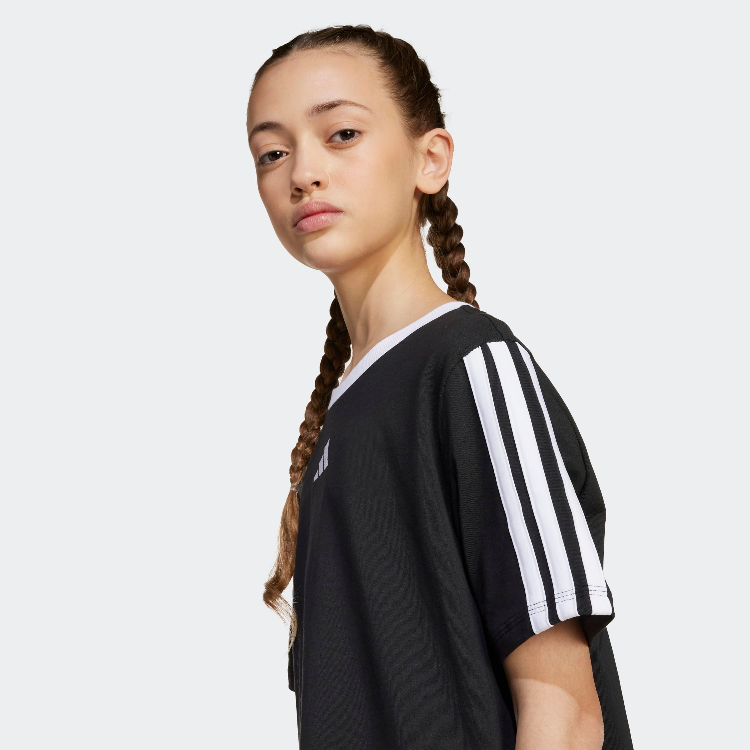 adidas Sportswear T-Shirt »ESSENTIALS KIDS« klassische Passform, 3-Streifen an den Ärmeln, aus Baumwolle