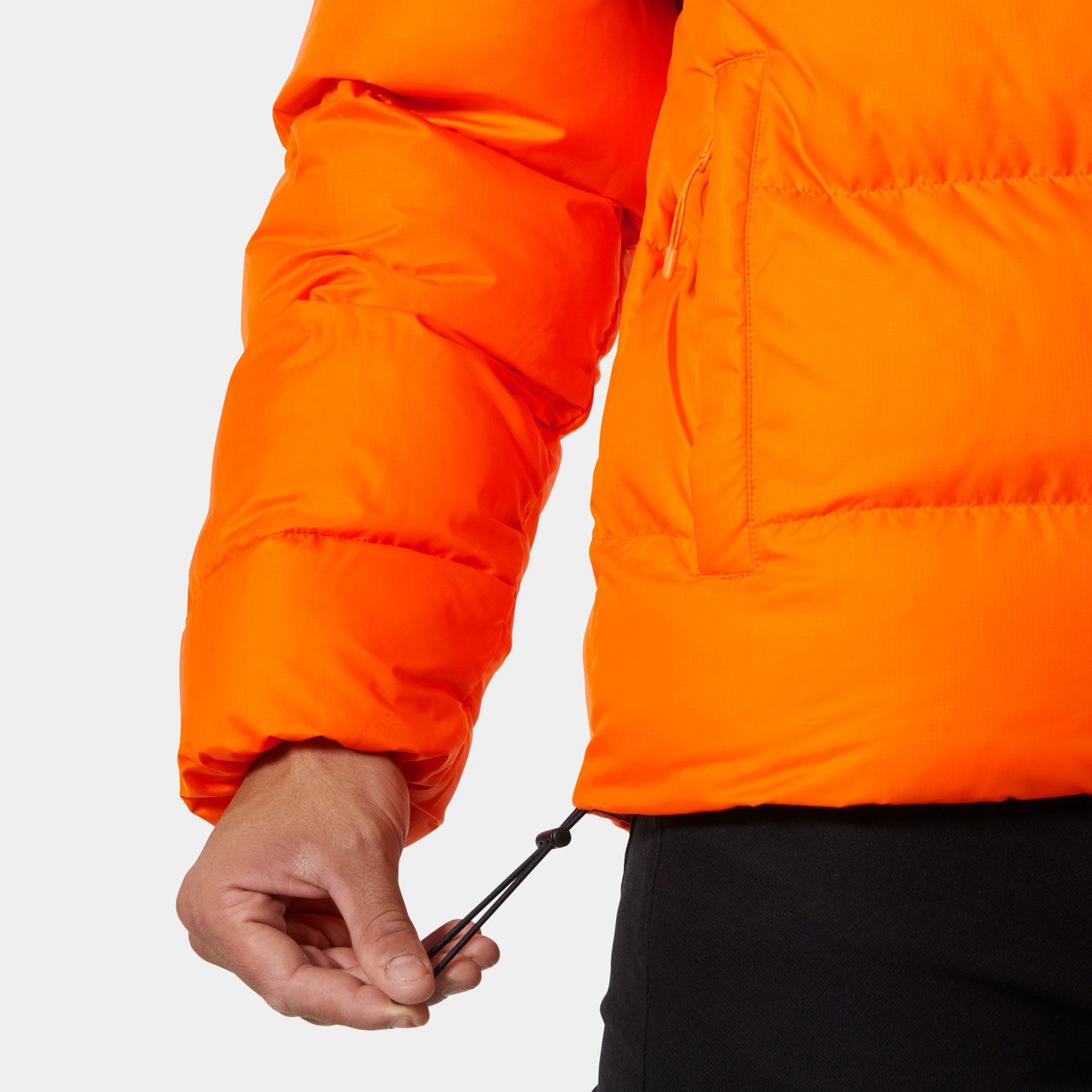 Helly Hansen Steppjacke »ACTIVE PUFFY JACKET« mit Kapuze mit Einschubtaschen mit Reissverschluss, aus robustem Ripstop-Material