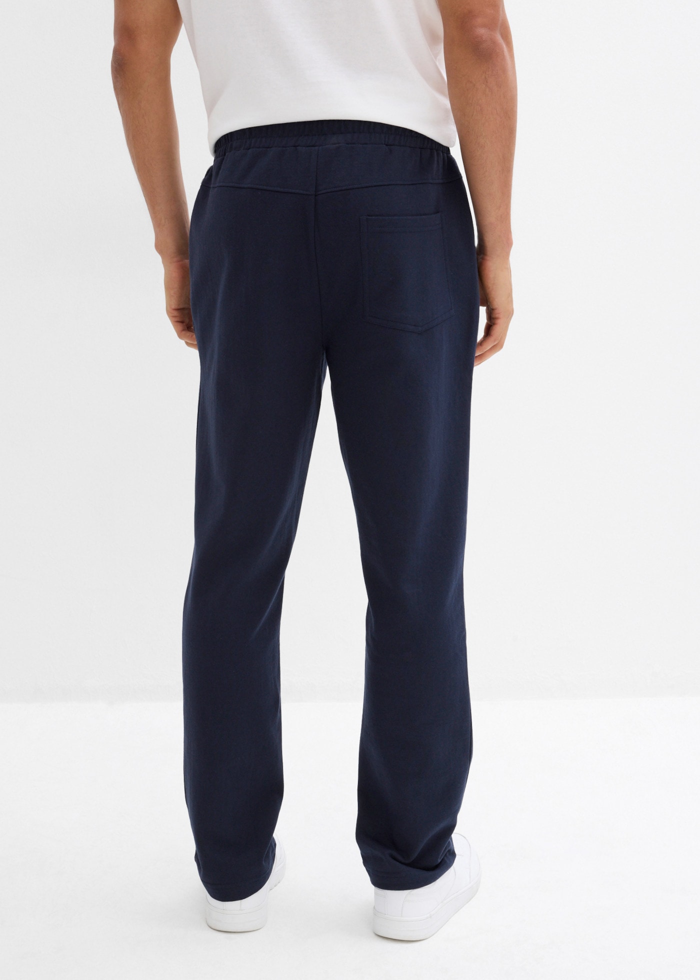 bonprix Jogginghose  mit Reissverschlusstaschen, aus Baumwolle und Polyester, Regular Fit