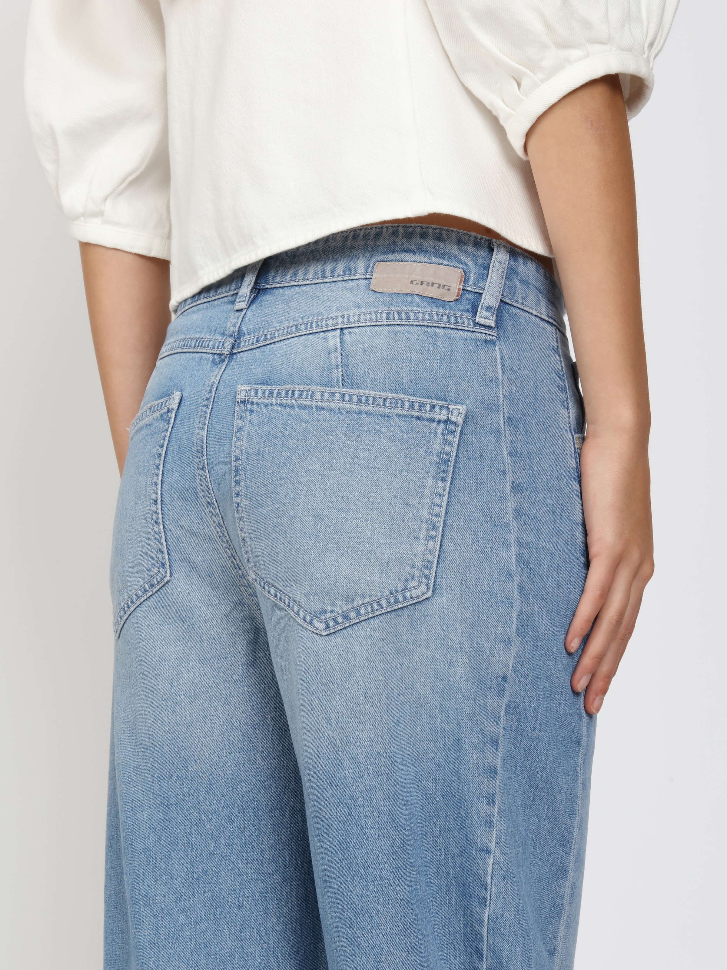 GANG Jeans à 5 poches »94BLAKE« avec bande latérale insérée, court