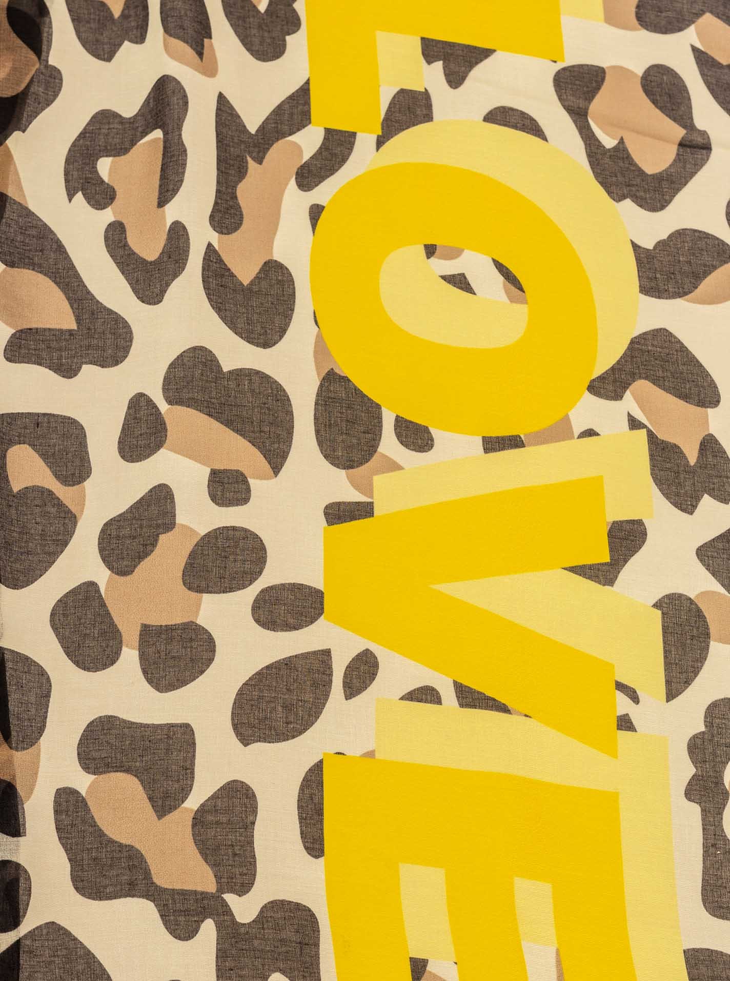 Zwillingsherz Schal »"LOVE"« leichtes Material, grosser Leo-Print mit Schriftzug LOVE, offene Kanten