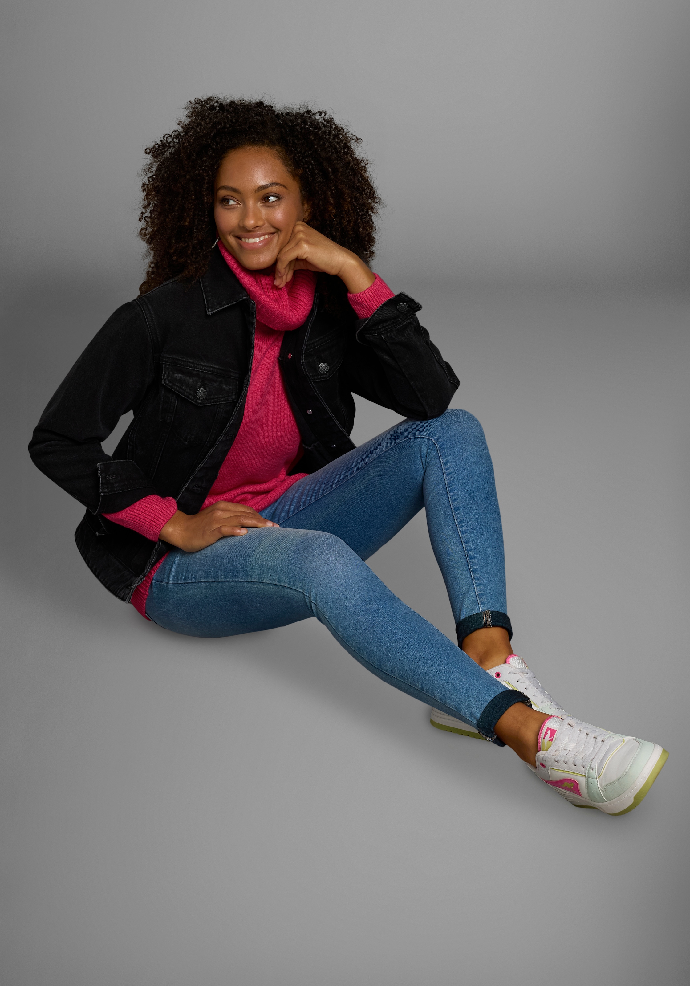 KangaROOS Rollkragenpullover in klassischer Form