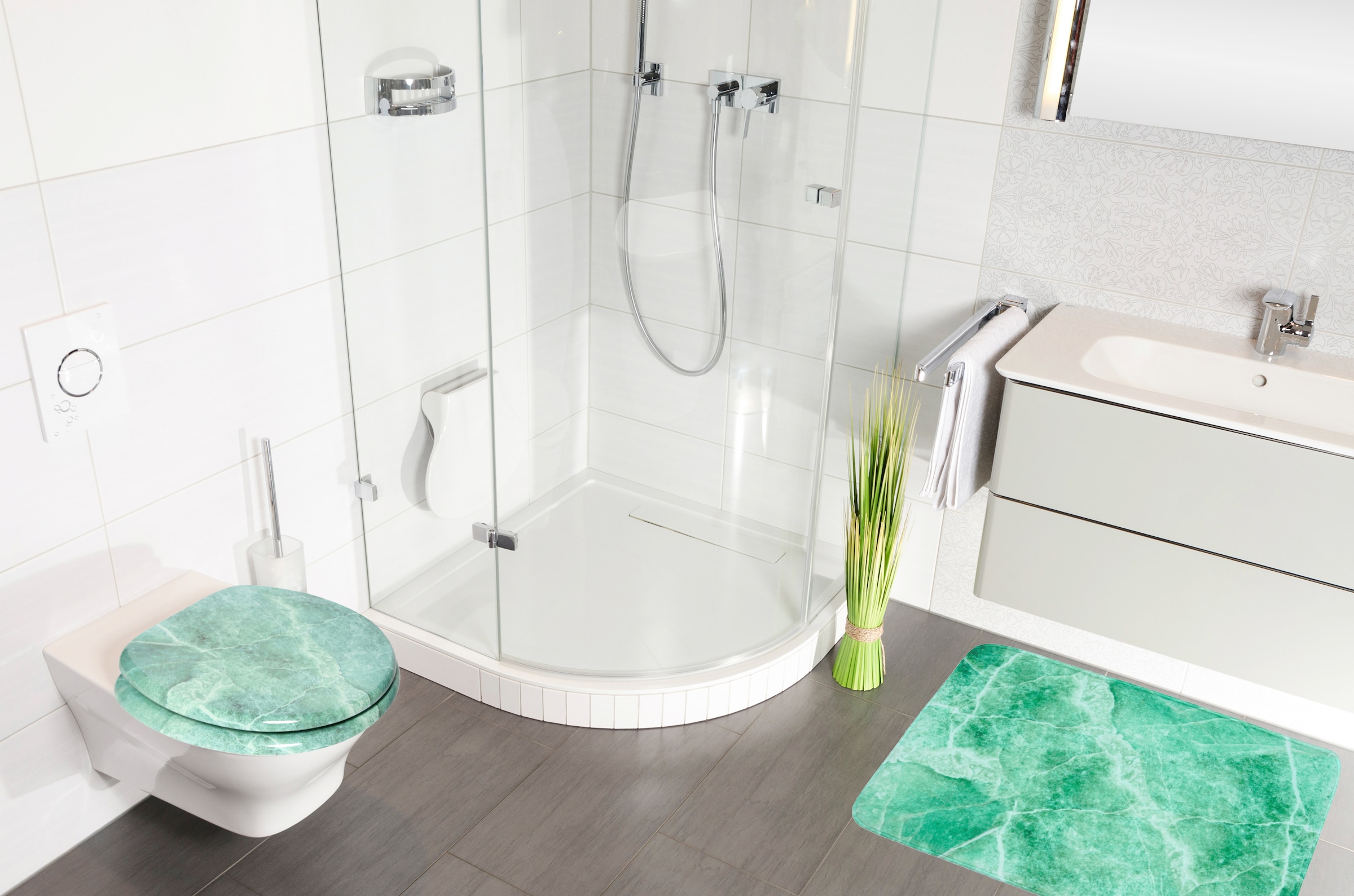 Sanilo Set d'accessoires de salle de bain »Marmor Grün« bestehend aus WC-Sitz, Badteppich und Waschbeckenstöpsel