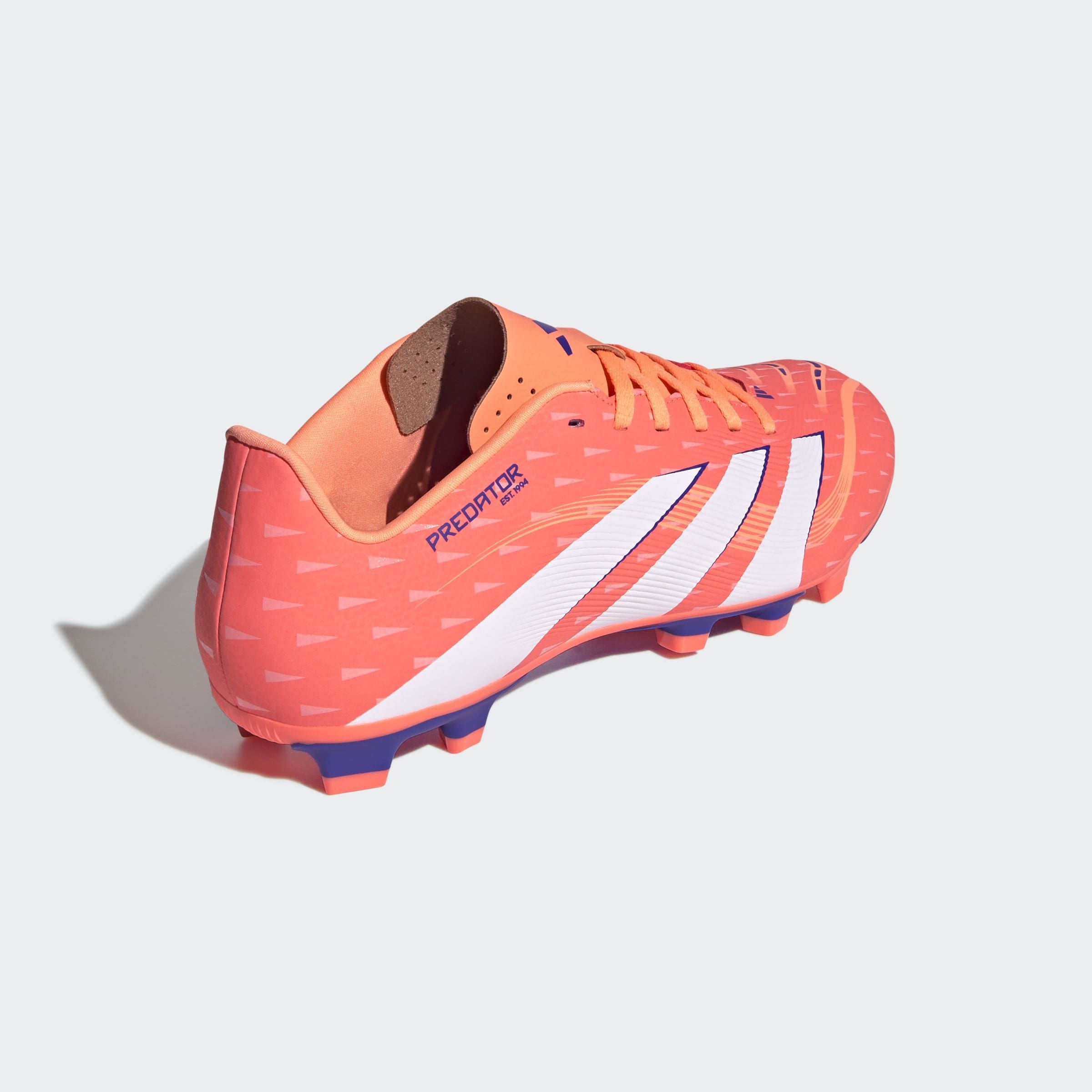 adidas Performance Chaussure de football »PREDATOR CLUB  FÜR KUNSTRASEN, HART- UND ASCHENPLÄTZE«  geeignet für Rasen- und Kunstrasenplätze