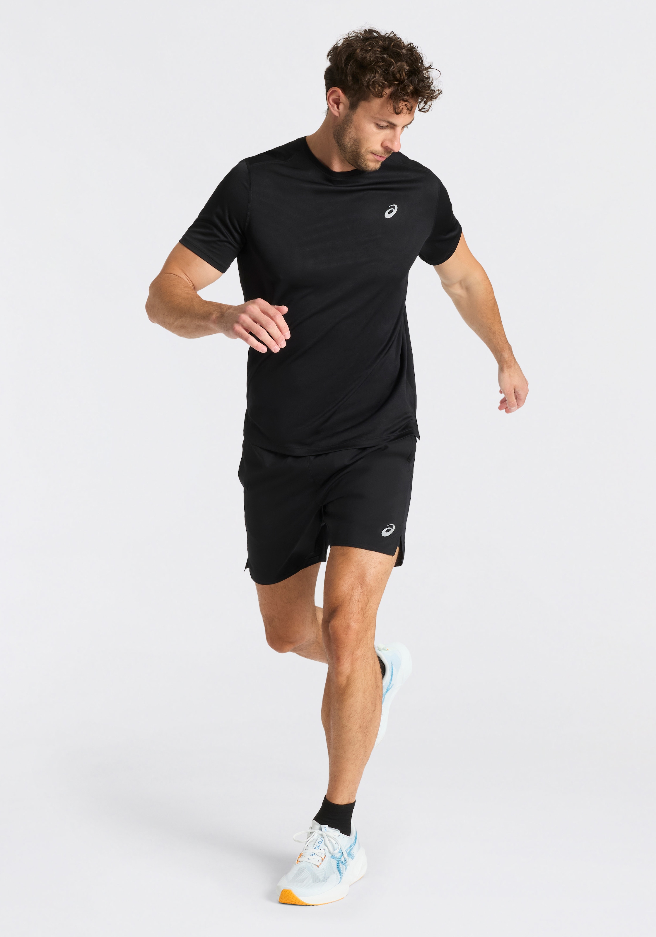 Asics Short de course »ASICS CORE 2-N-1 7IN SHORT«