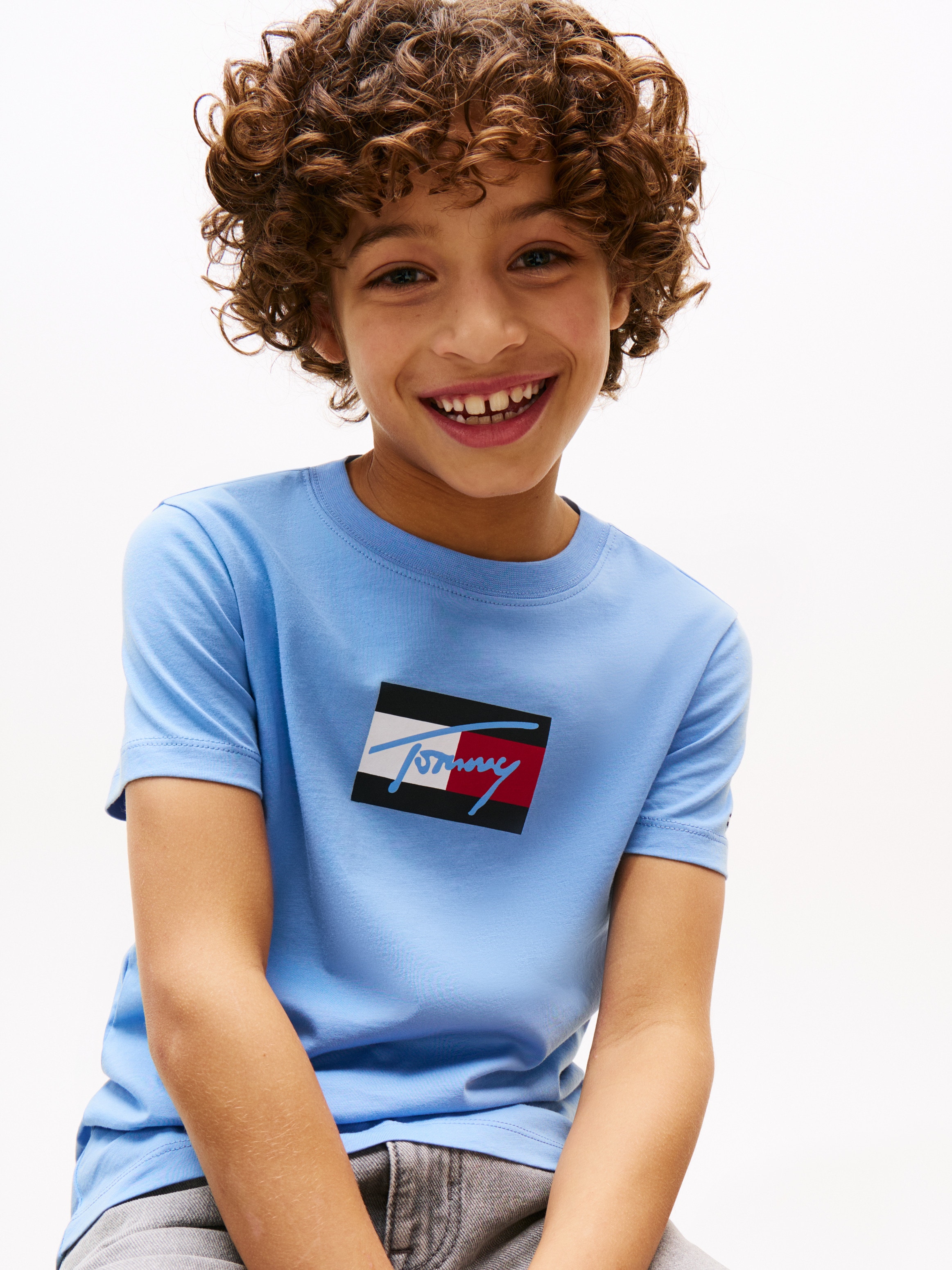 Tommy Hilfiger T-Shirt »TOMMY SCRIPT FLAG PRINT TEE SS« für Kinder bis 16 Jahre, mit Logo-Print