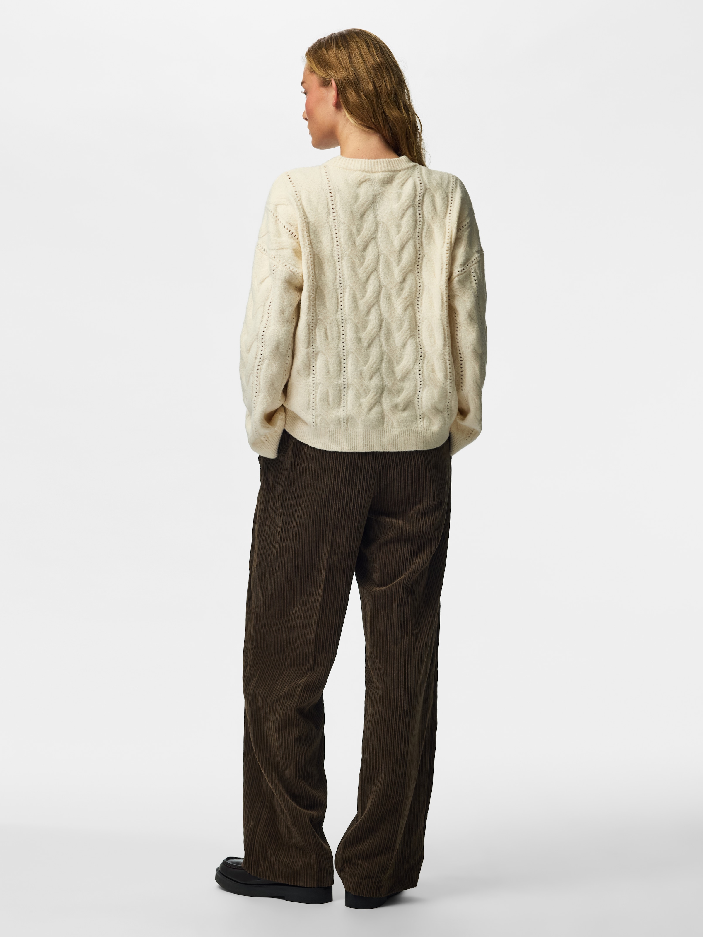 pieces Pull en tricot »PCKATHY LS O-NECK CABLE KNIT NOOS BC« Mélange de matériaux, motif en tricot torsadé