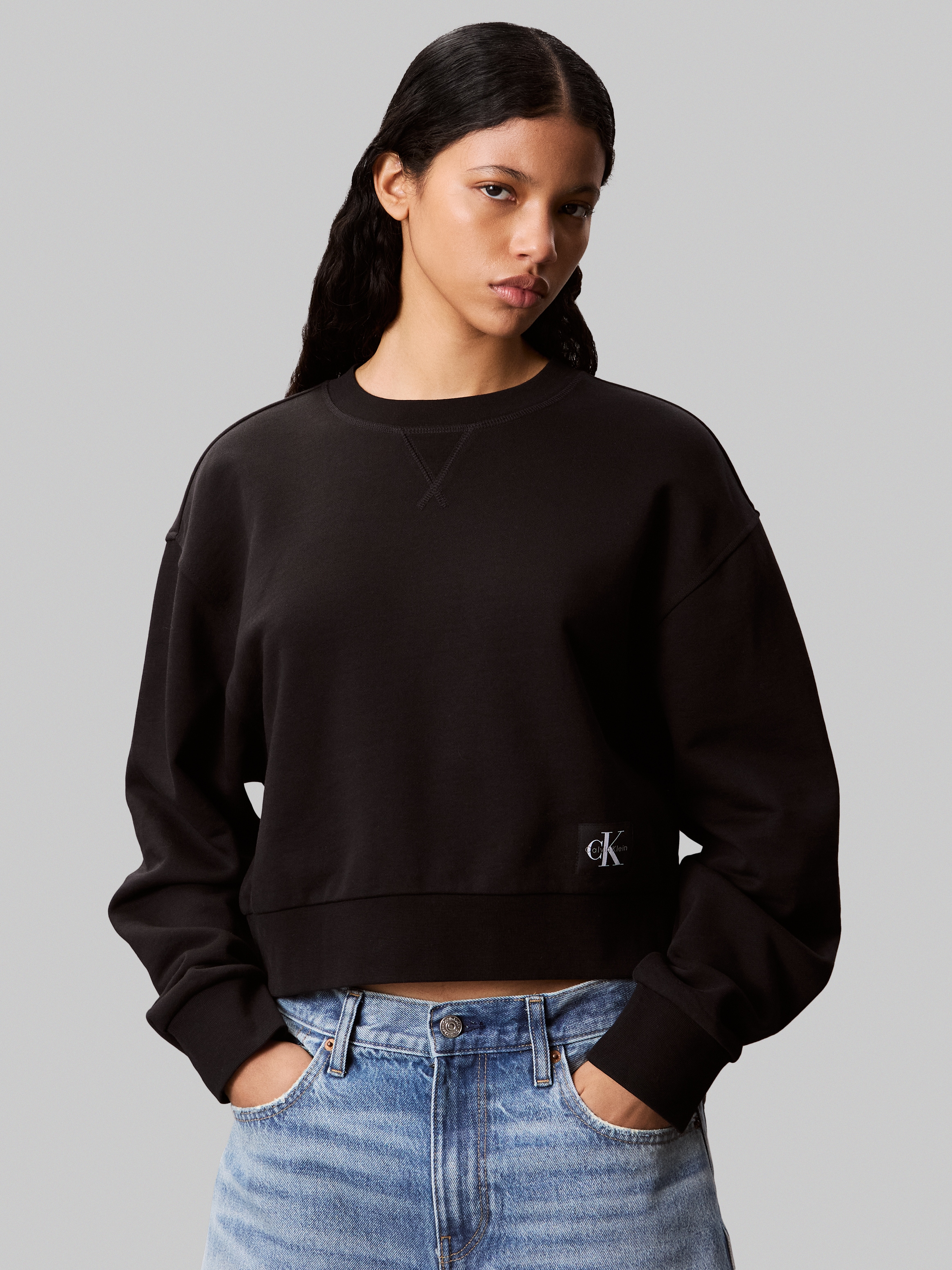 Calvin Klein Sweat-shirt »FRENCH TERRY WOVEN LABEL CREW«, Coupe régulière avec col rond
