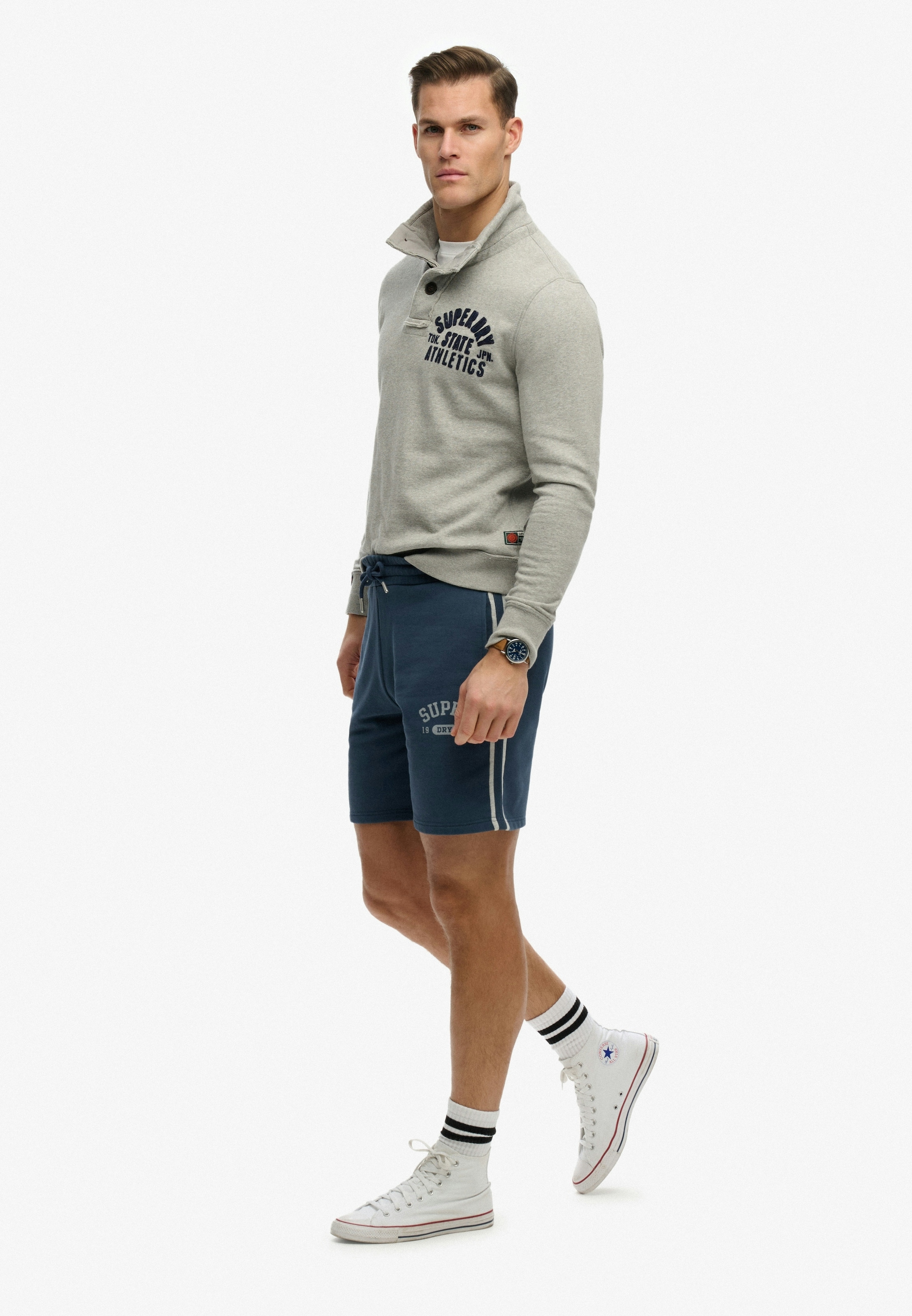 Superdry Sweatshorts »ATH ESS SHORT«  en coton et polyester, Loose Fit, avec cordon de serrage, aspect chiné