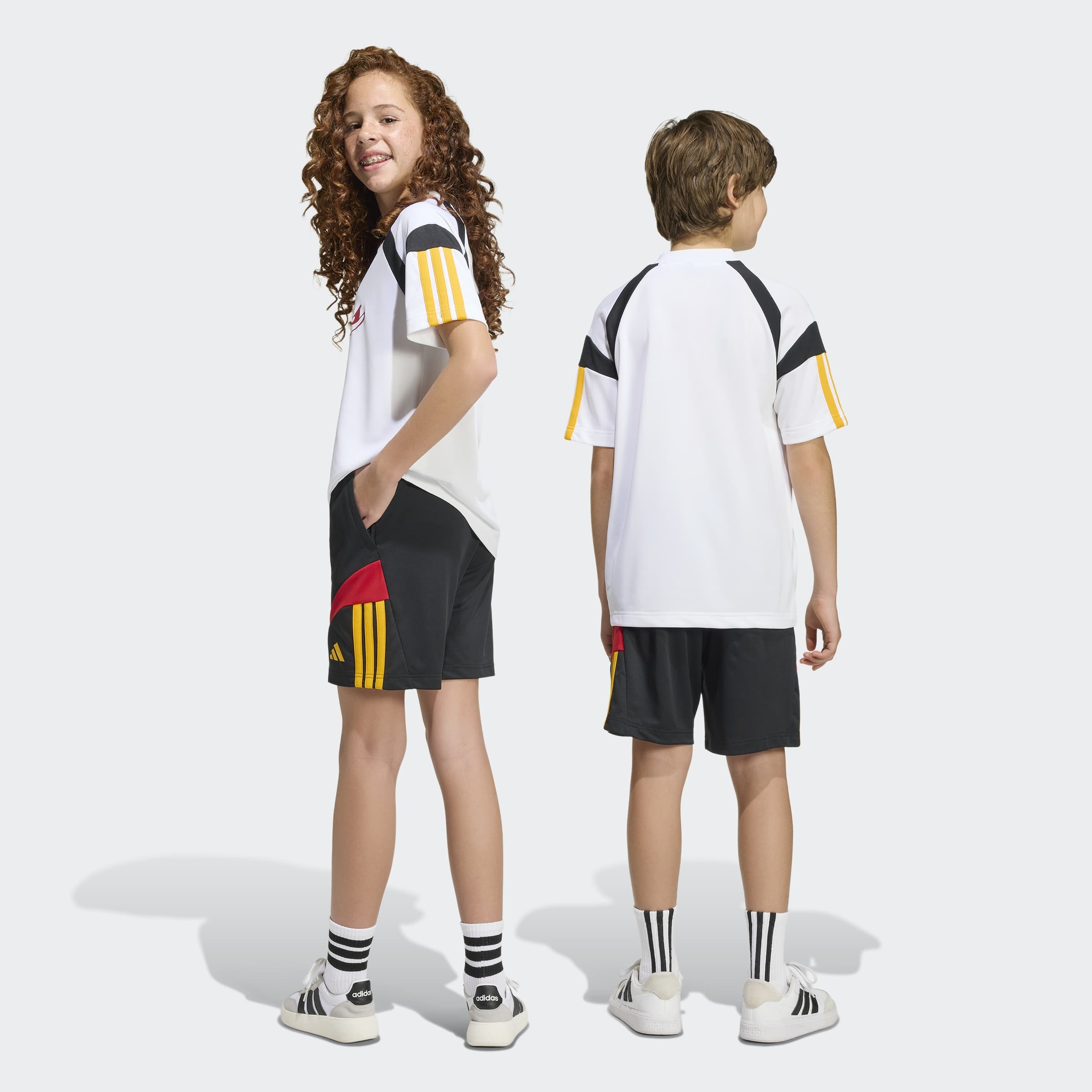 adidas Sportswear Short »J HOT SHO«