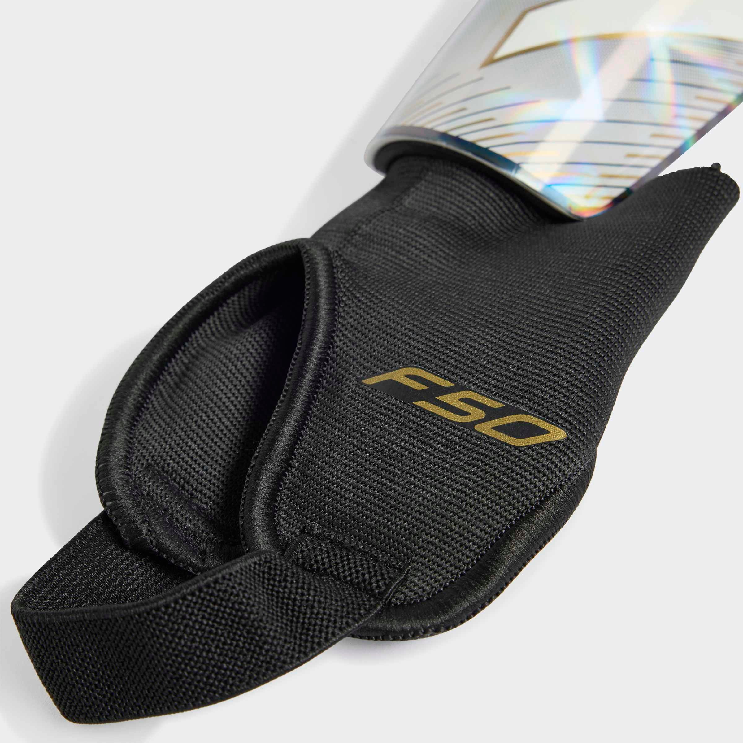 adidas Performance Protège-tibias de football »F50 MATCH KIDS SCHIENBEINSCHONER« pour enfants et adolescents