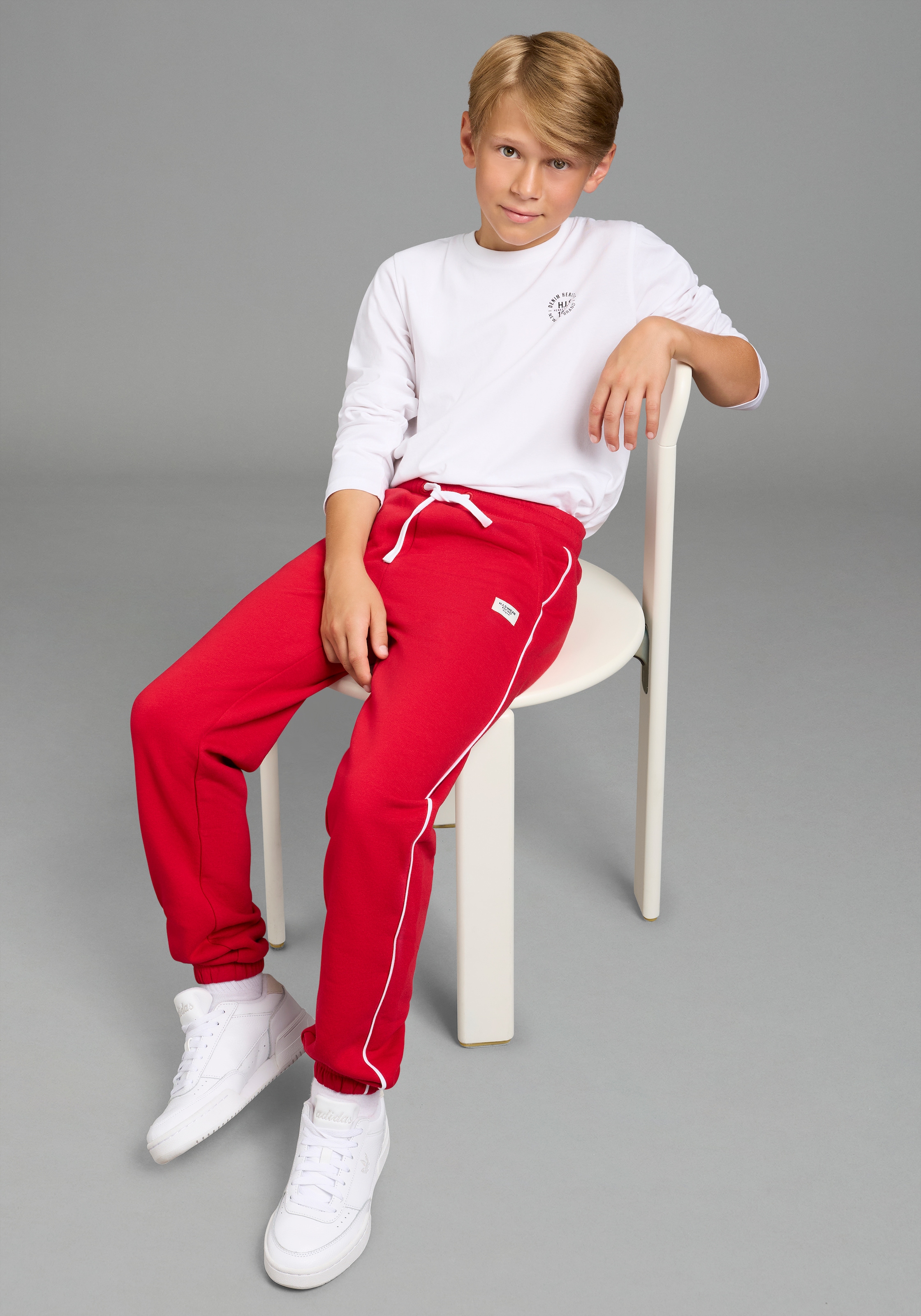 H.I.S Pantalon sweat »2er Packung Sweathosen mit Piping an der Seite«  coupe droite, avec élastique à l'ourlet