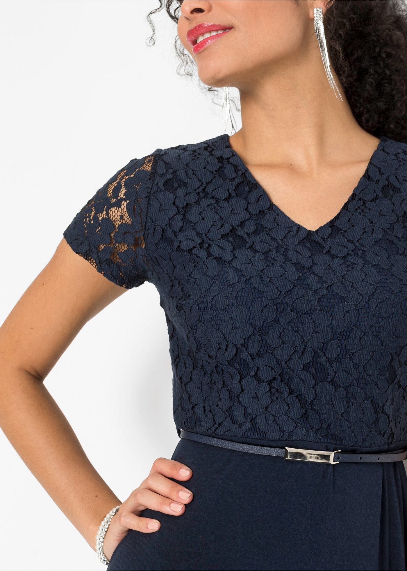 bonprix Mini-robe festlicher Stil, mit kurzem Arm, ausgestellte Passform