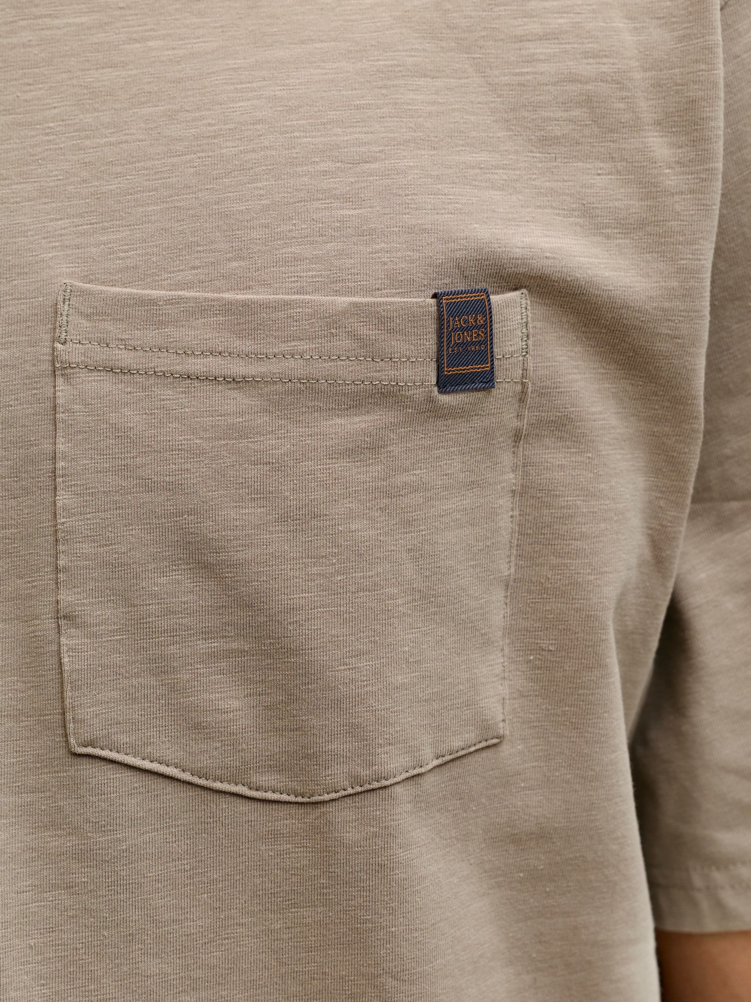 Jack & Jones T-shirt à manches courtes »JJEDOVER SLUB TEE SS NOOS« mélange coton, coupe décontractée