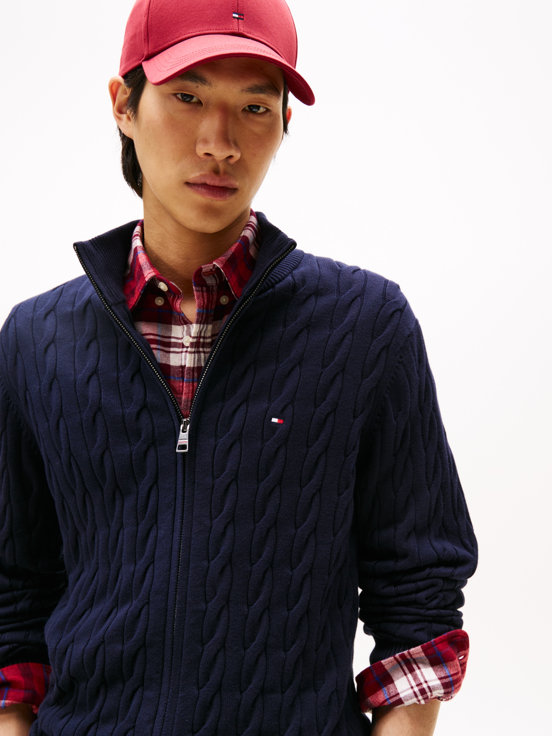 Tommy Hilfiger Veste en tricot »CLASSIC COTTON CABLE ZIP THROUGH« mit Rippstrickstehkragen, mit Zopfstrickmuster