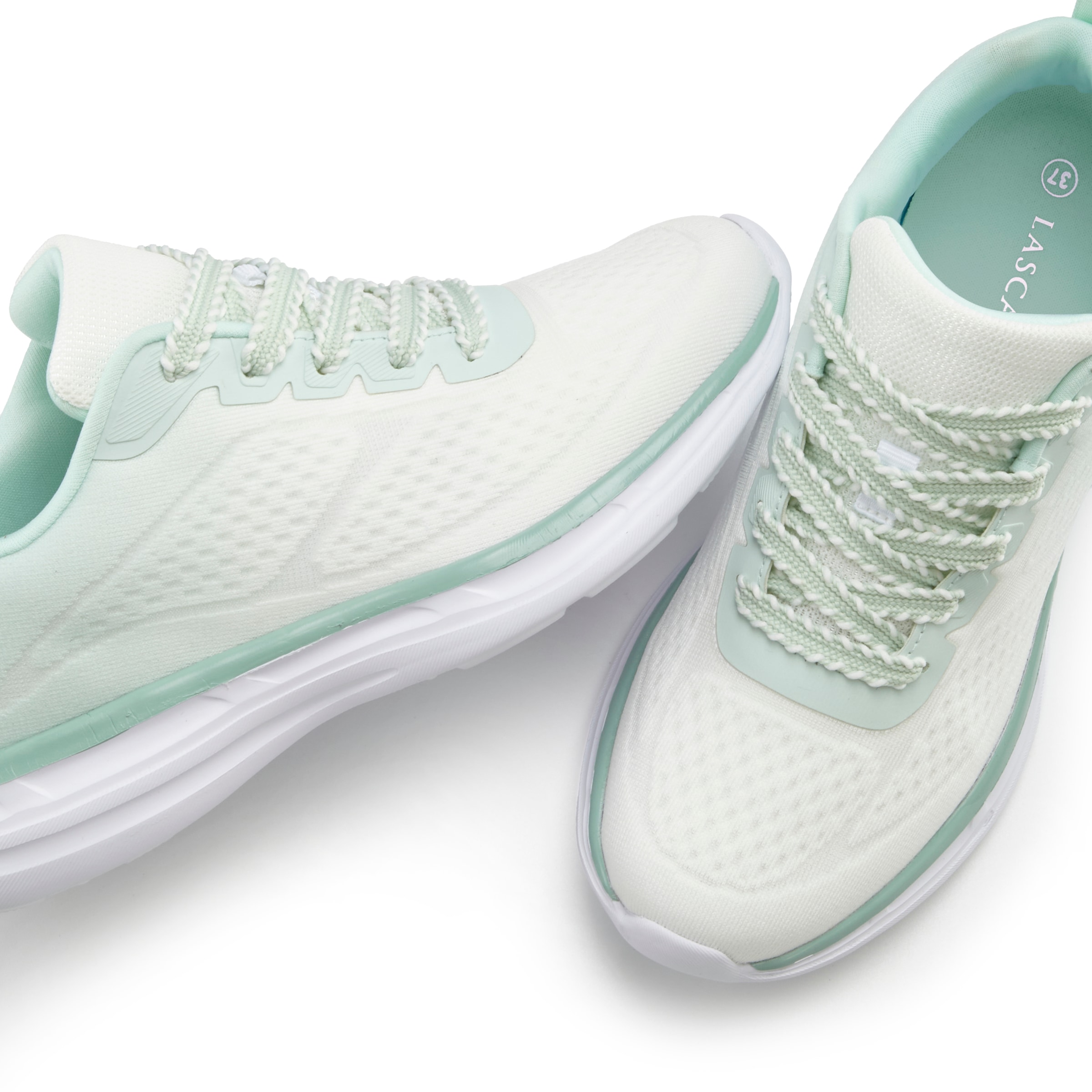 LASCANA Sneakers »Halbschuh, Freizeitschuh, Turnschuhe,«  NEU mit modischen Farbdetails VEGAN