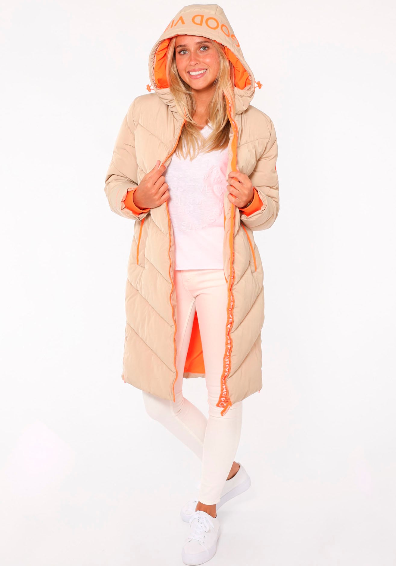 Zwillingsherz Veste matelassée »"Positive Mind"« avec capuche double fermeture éclair, capuche avec inscription au dos, détails contrastés, chaud