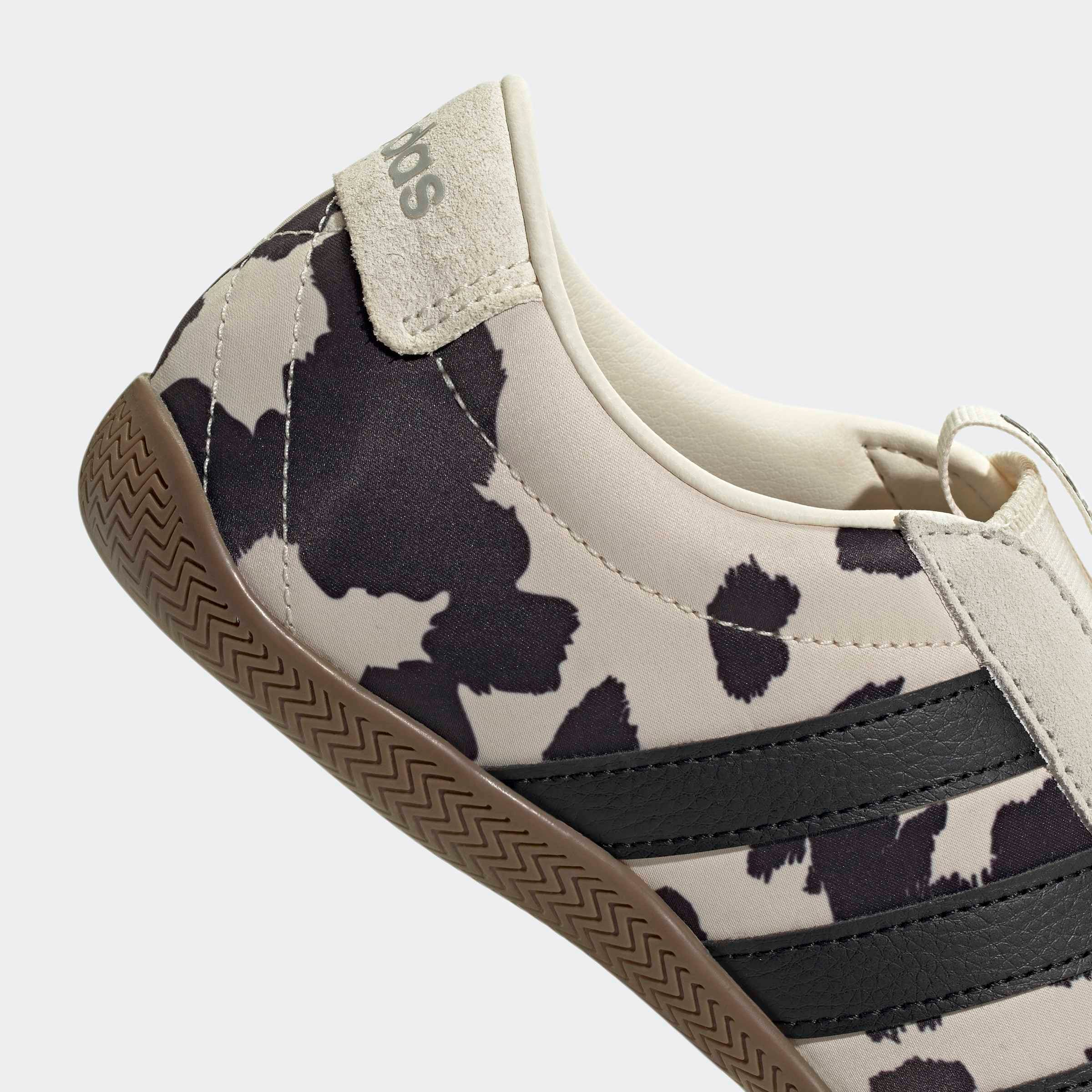 adidas Sportswear Sneakers »GRAND COURT LO SLIP ON«  avec motif vache