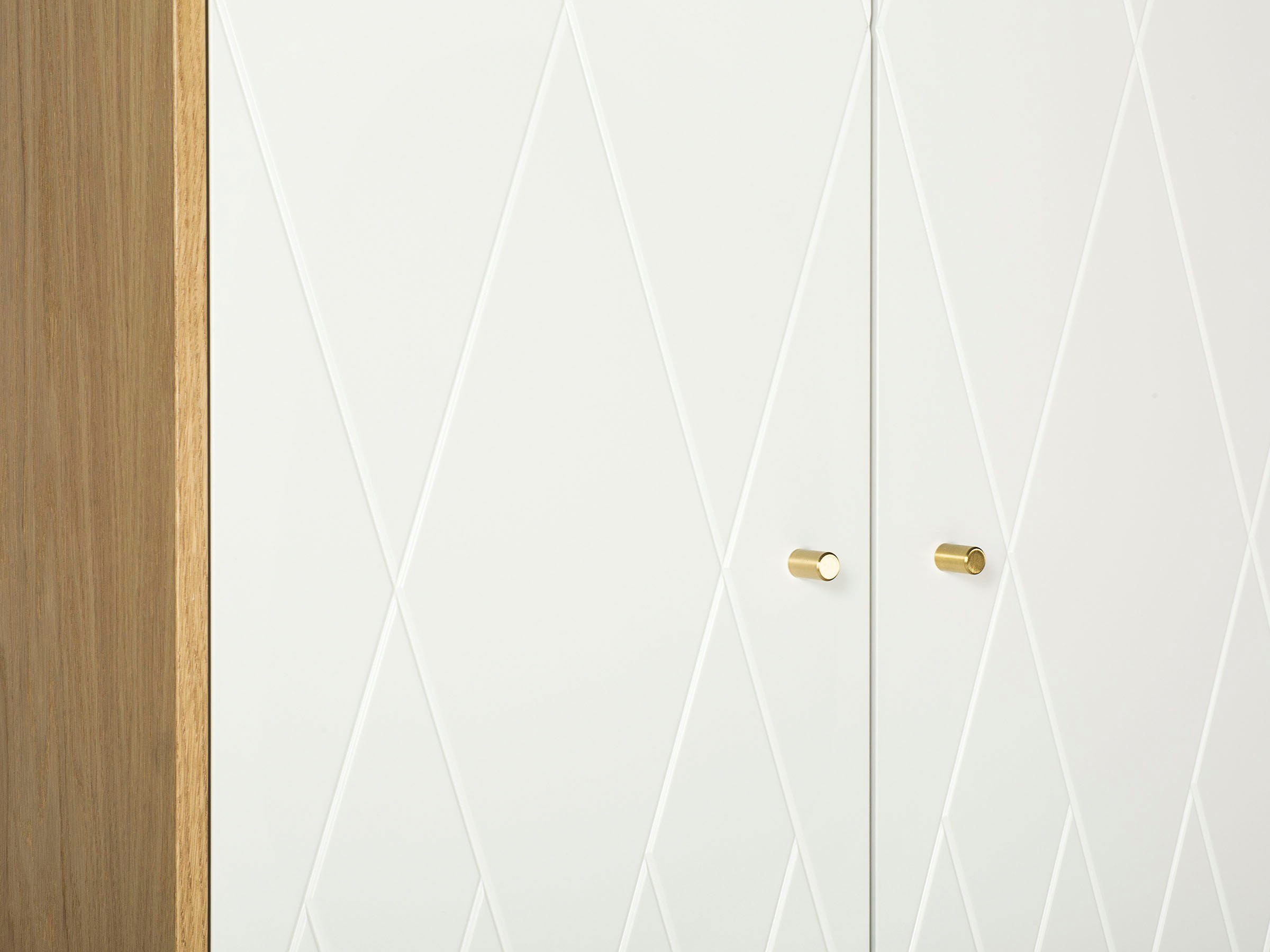 andas Armoires à vêtements »MIA« Fräsungen in den Fronten, goldene Griffe, Breite 80 cm, FSC®