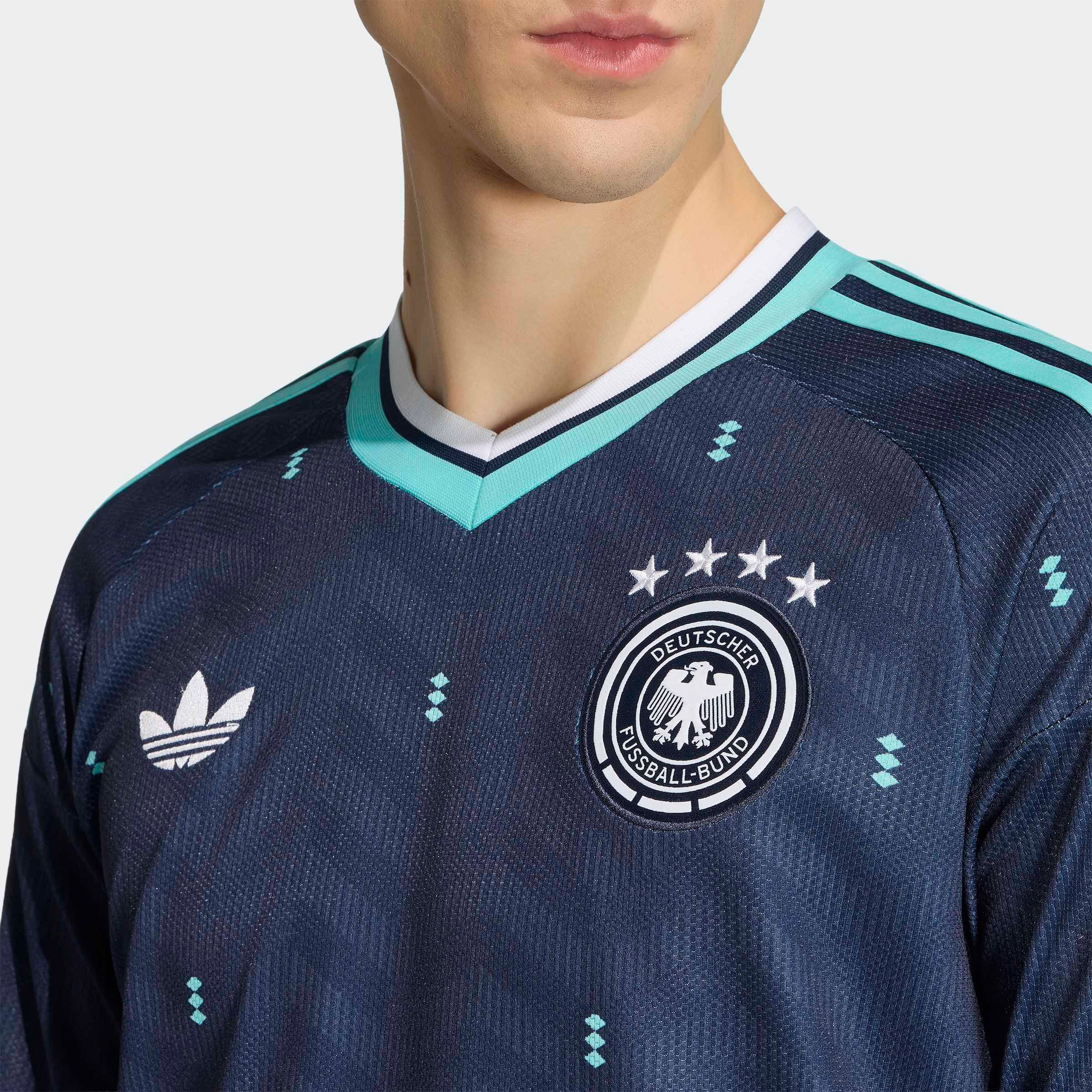 adidas Performance Maillot de foot »DFB A JSY L« avec encolure en V, technologie Climacool®, coupe ajustée