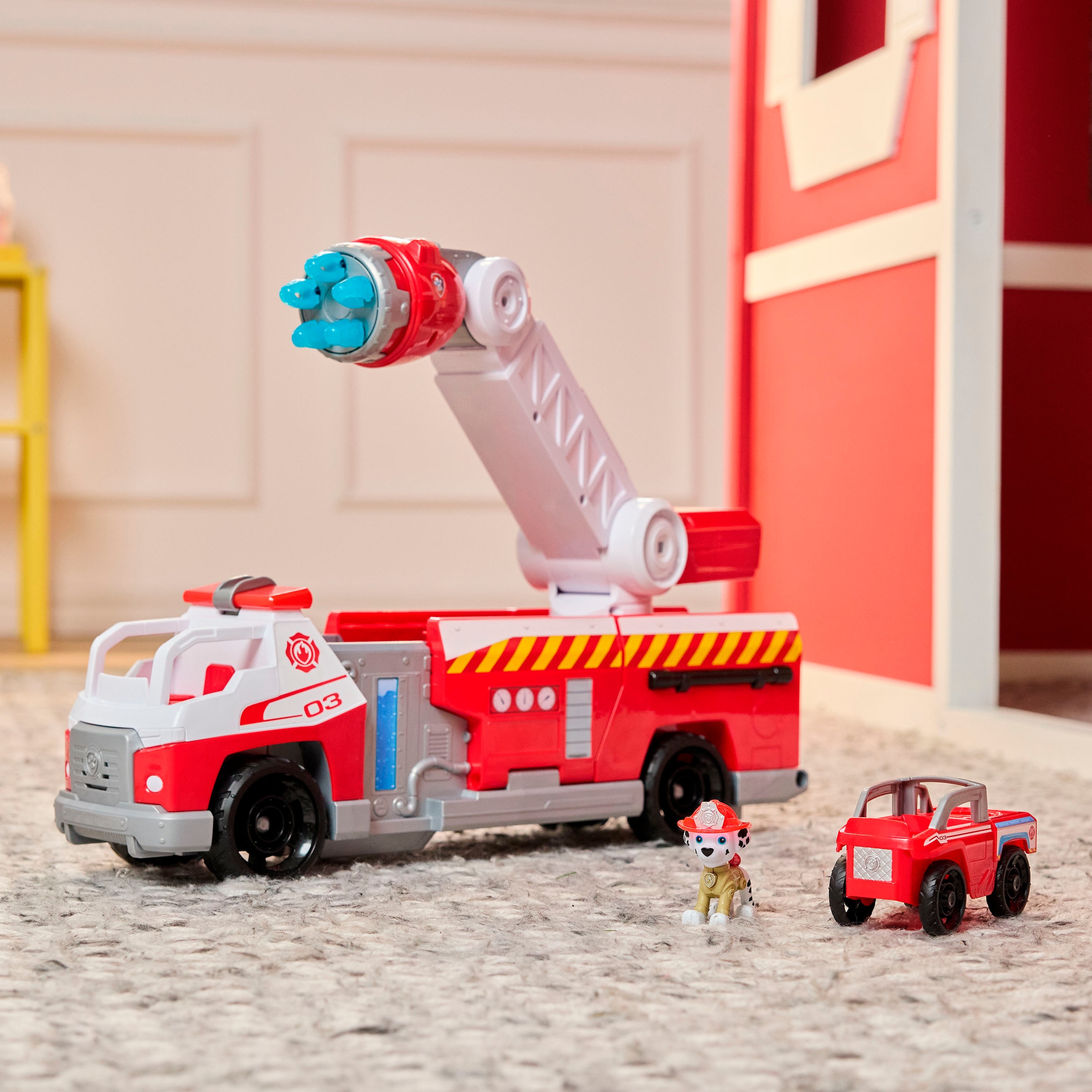 Spin Master Jouet pompier »PAW Patrol Fire Rescue - Marshalls Deluxe Feuerwehr-Truck« mit Licht und Sound