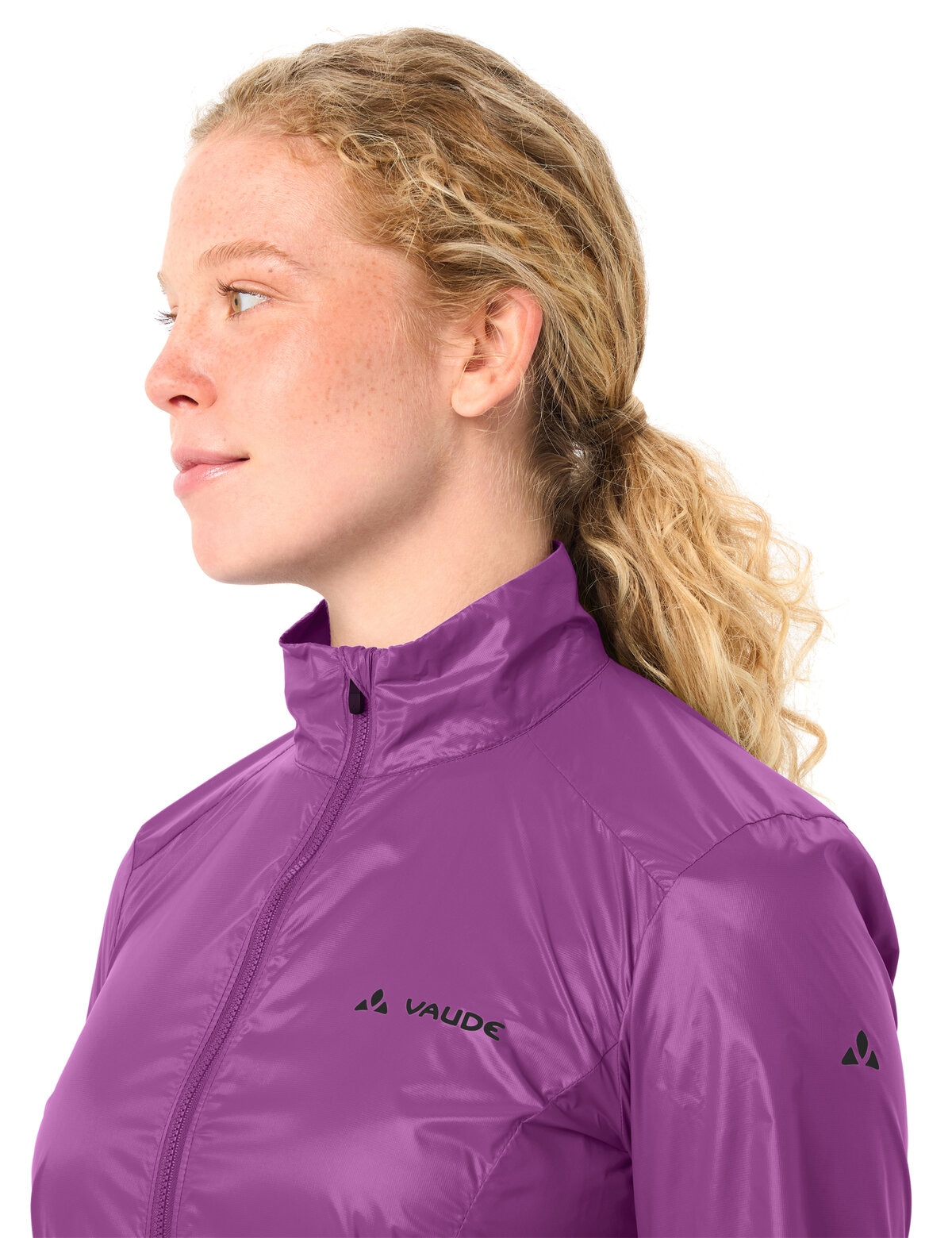 VAUDE Veste de vélo »WOMEN'S MATERA AIR JACKET« ohne Kapuze atmungsaktiv, winddicht, wasserabweisend, mit offener Rückentasche