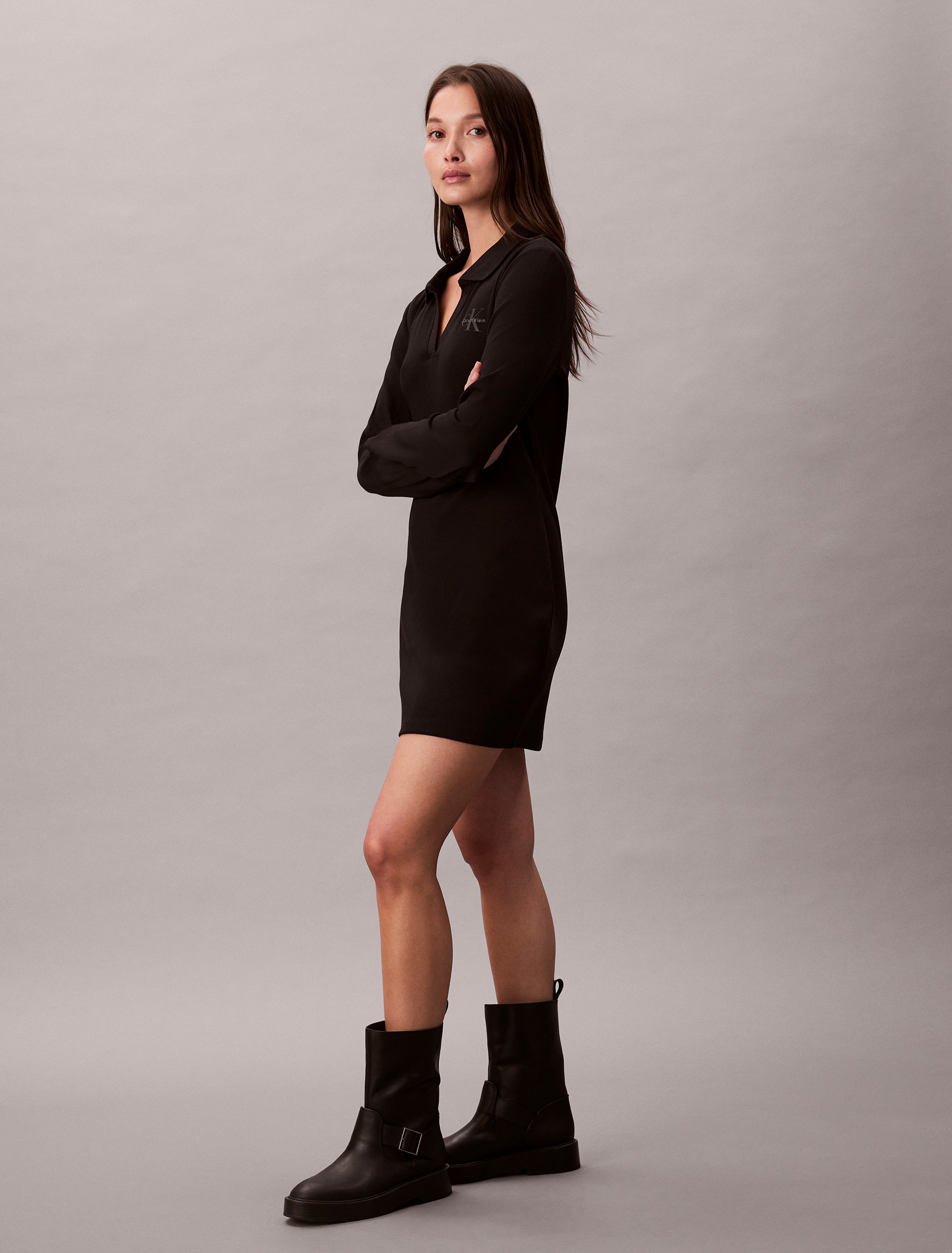 Calvin Klein Jeans Minikleid »LS MONOLOGO RIB POLO MINI DRESS« Ohne Taschen Polokragen, V-Ausschnitt, figurbetont