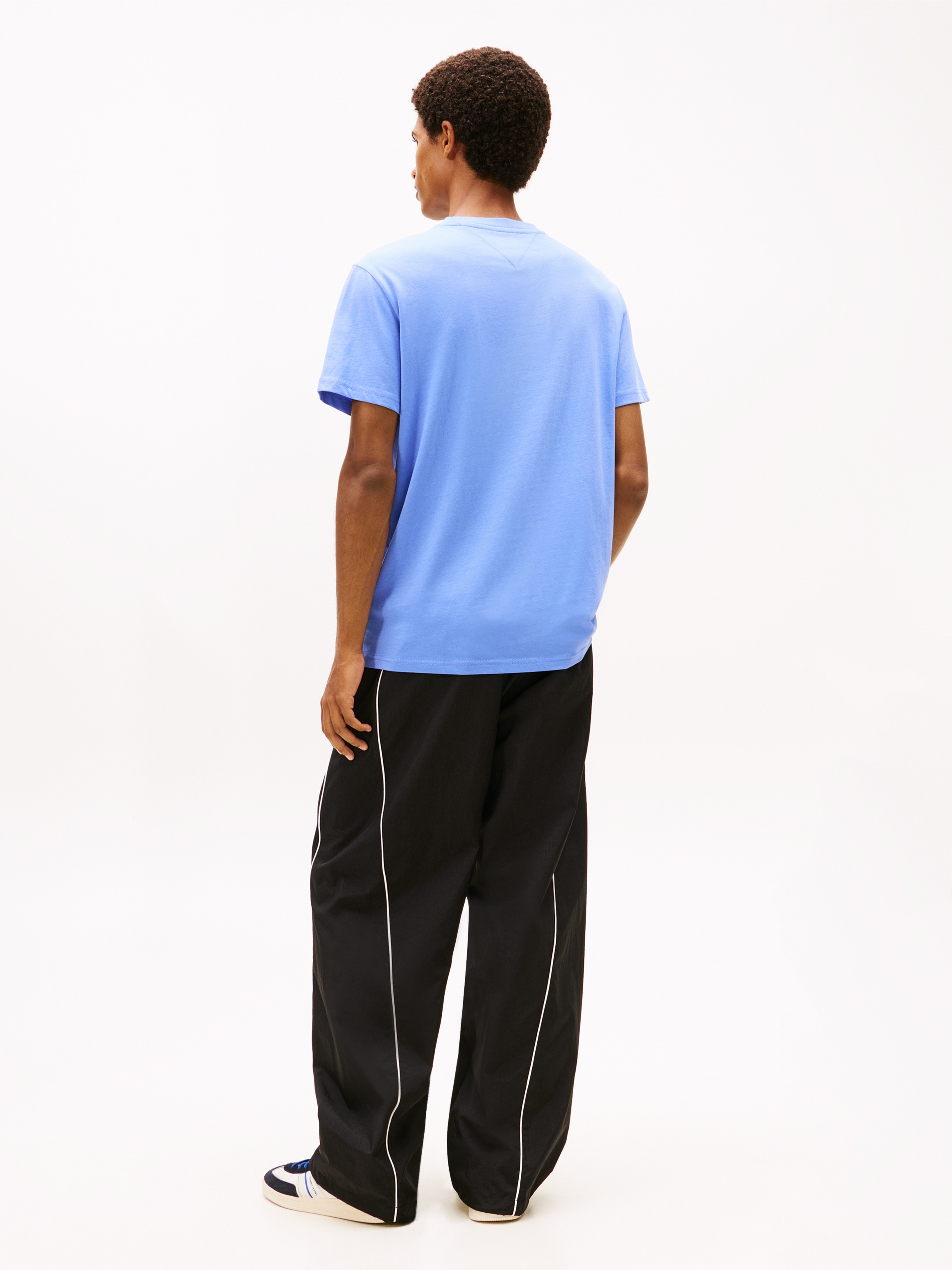Tommy Jeans T-shirt »TJM SLIM LINEAR CHEST TEE EXT« avec encolure ronde