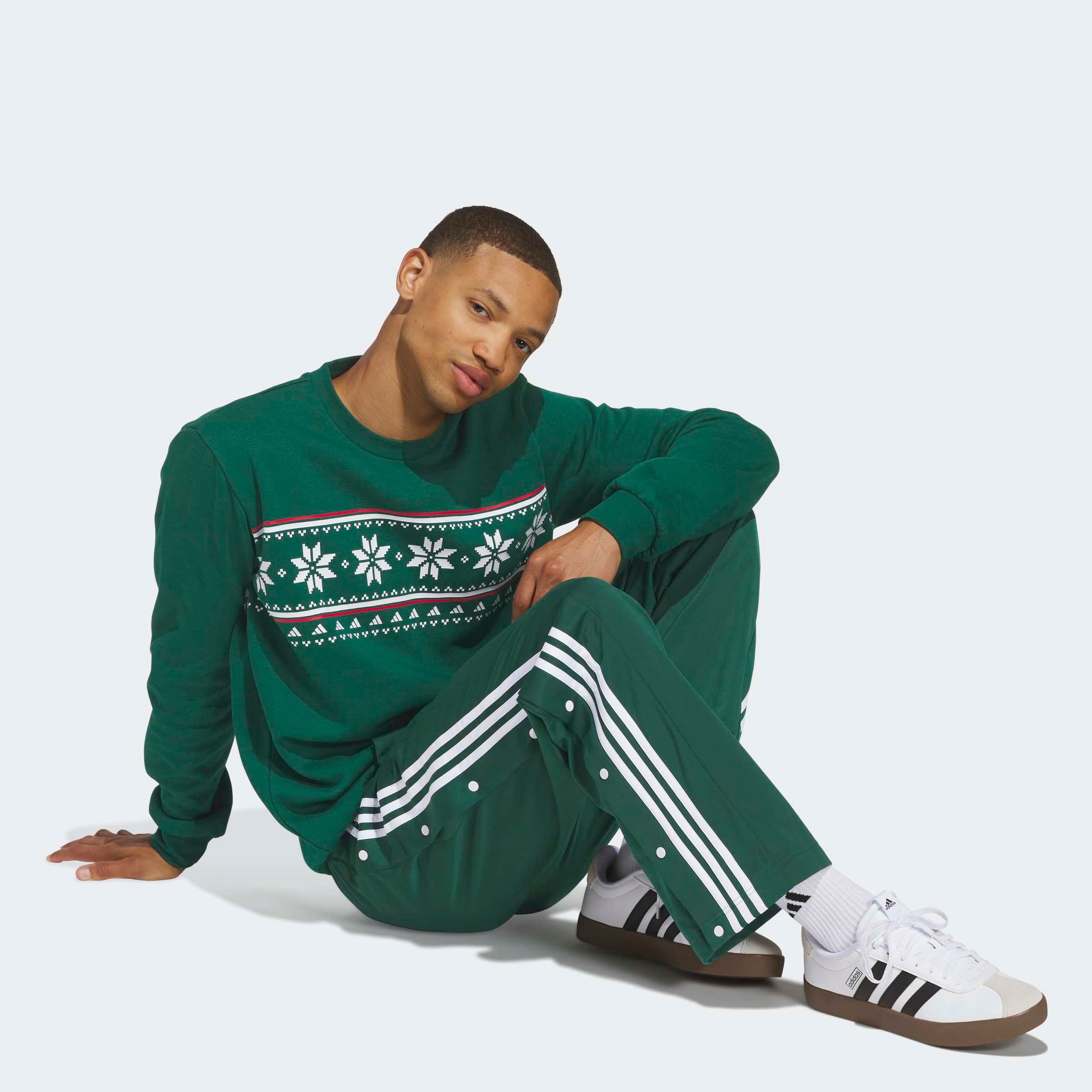 adidas Sportswear Sweat-shirt »HOLIDAY, GRAFIK, RUNDHALSAUSSCHNITT«
