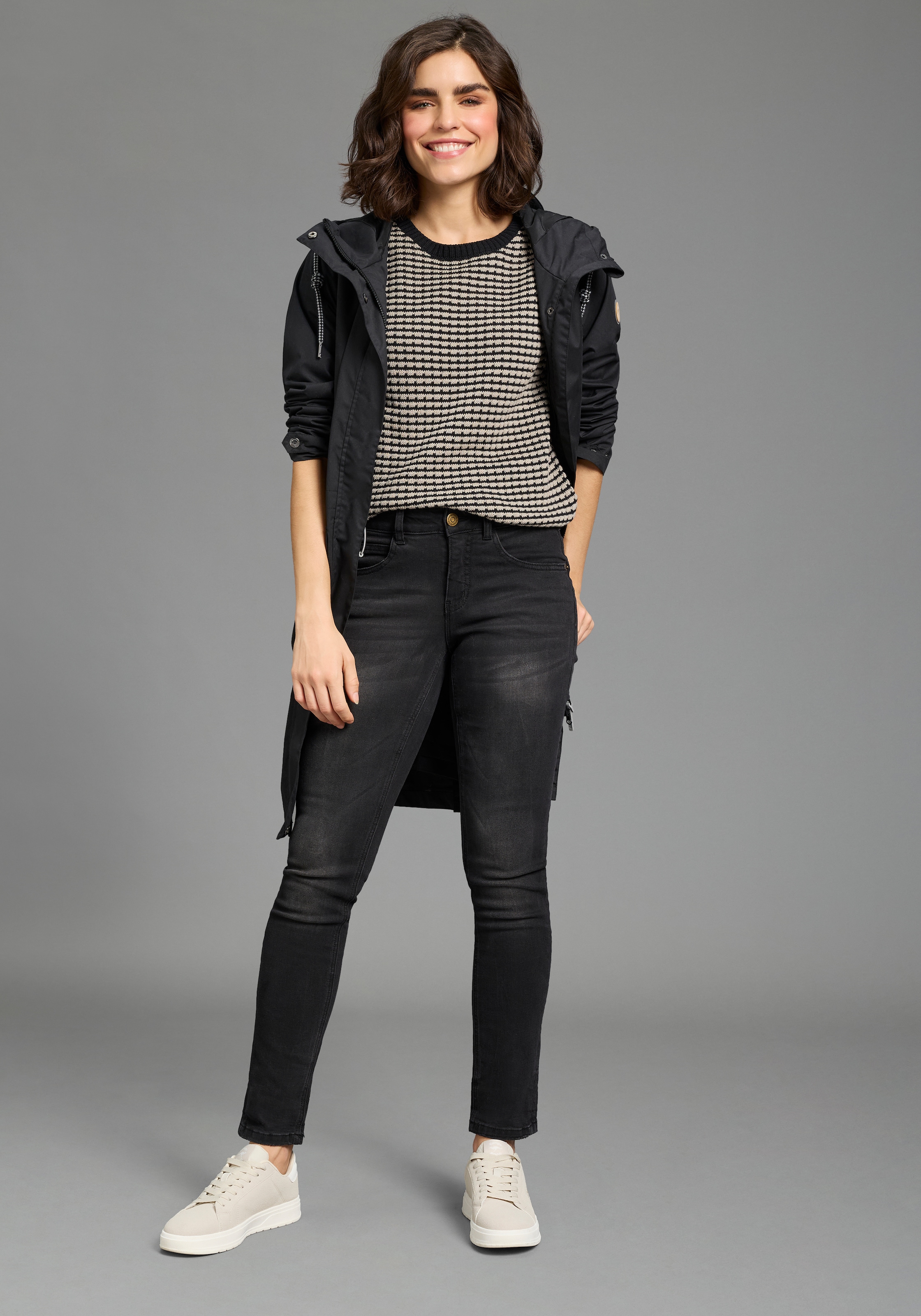 KangaROOS Kurzarmpullover aus strukturiertem Baumwoll-Mix, mit Rundhalsausschnitt, loose fit