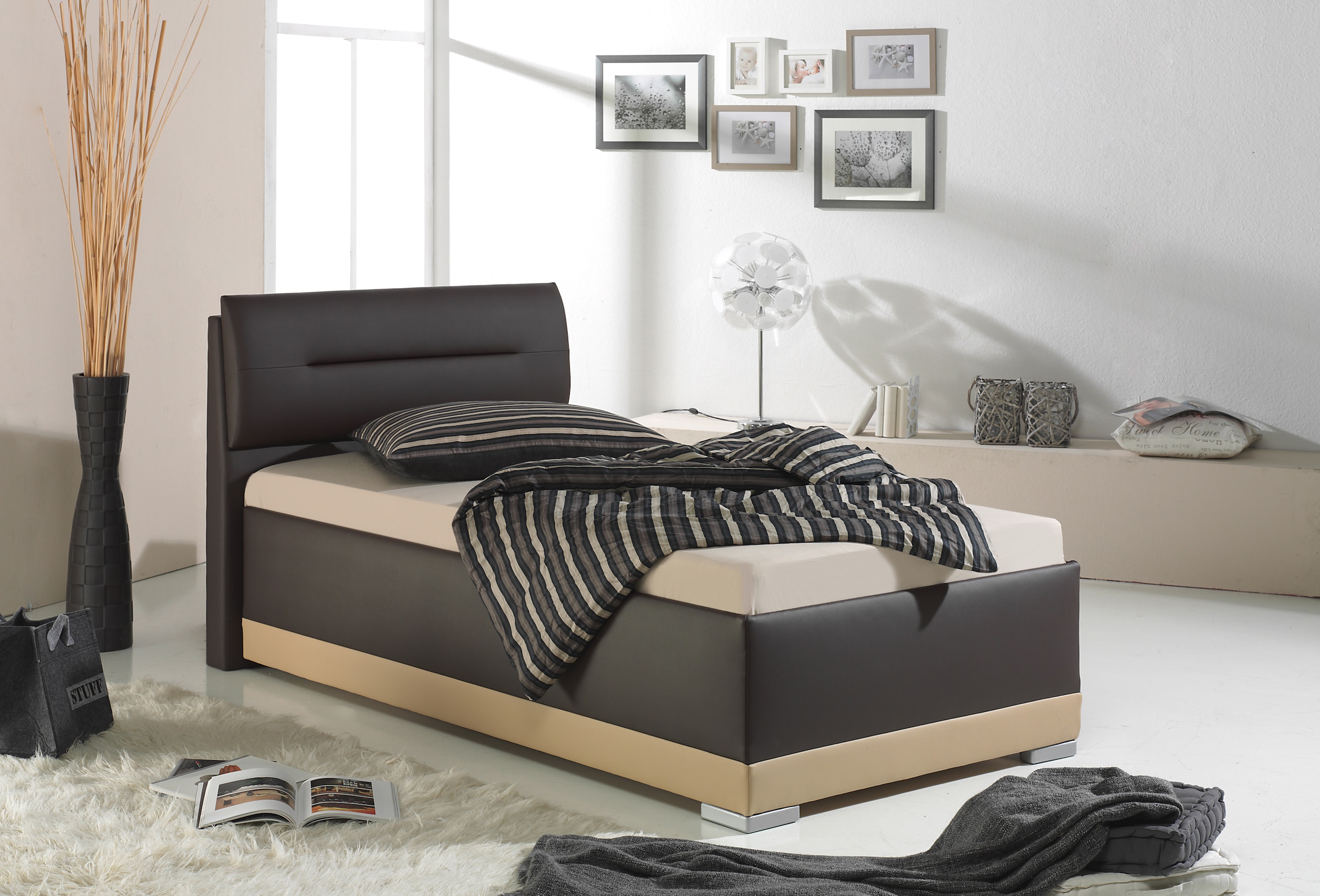 Maintal Polsterbett mit verstellbaren Kopfteil-Elementen