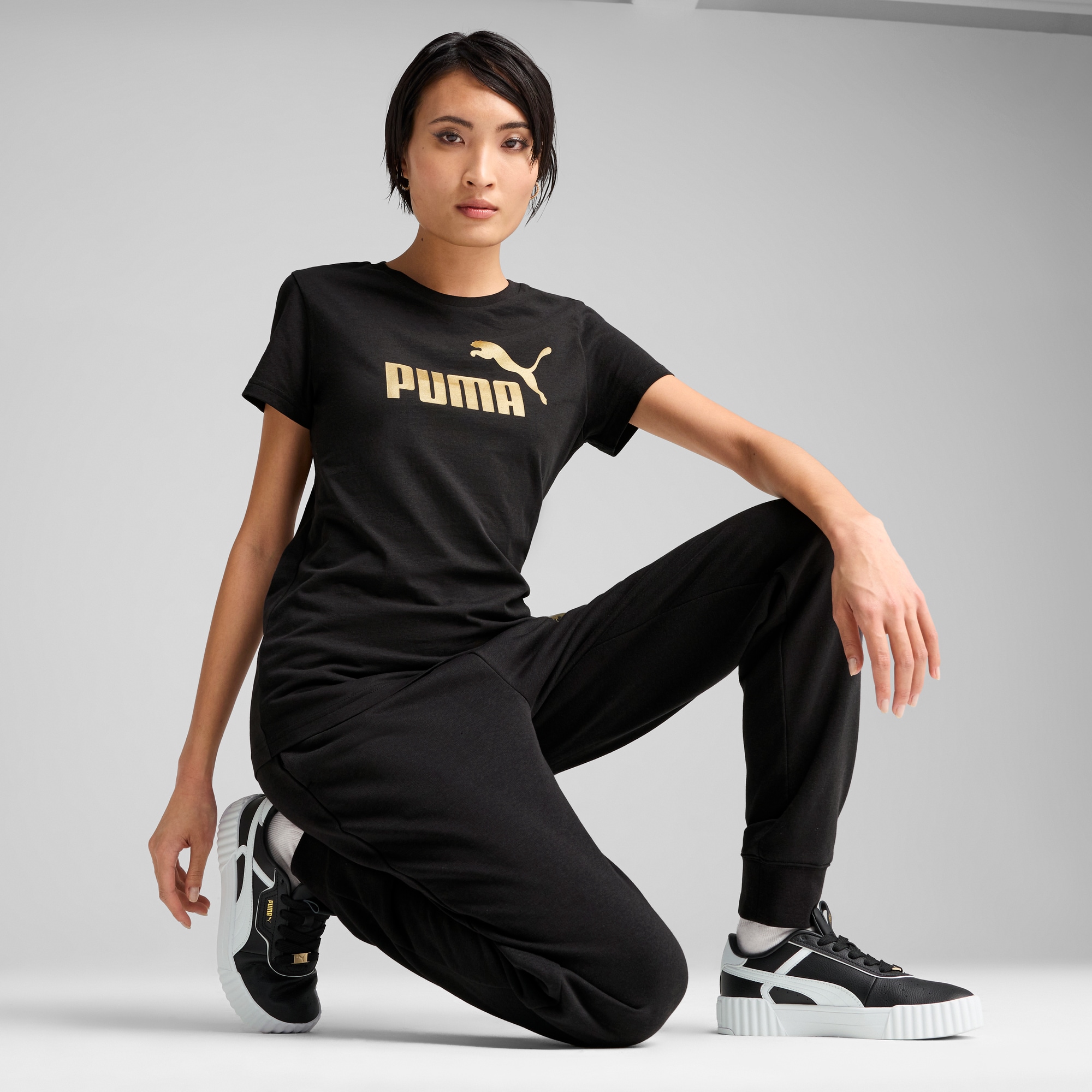 PUMA T-Shirt »ESS NO 1 LOGO METALLIC TEE« Kurzarm, mit Rundhalsausschnitt