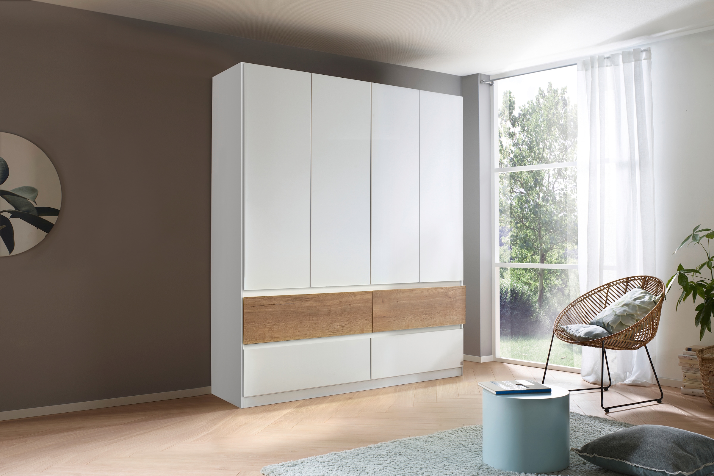 rauch Armoires à vêtements »Schrank Garderobe Schlafzimmerschrank Ankleide Mietswohnung WINNIPEG« façade sans poignée, tiroirs avec rainure de préhension, aussi avec éclairage