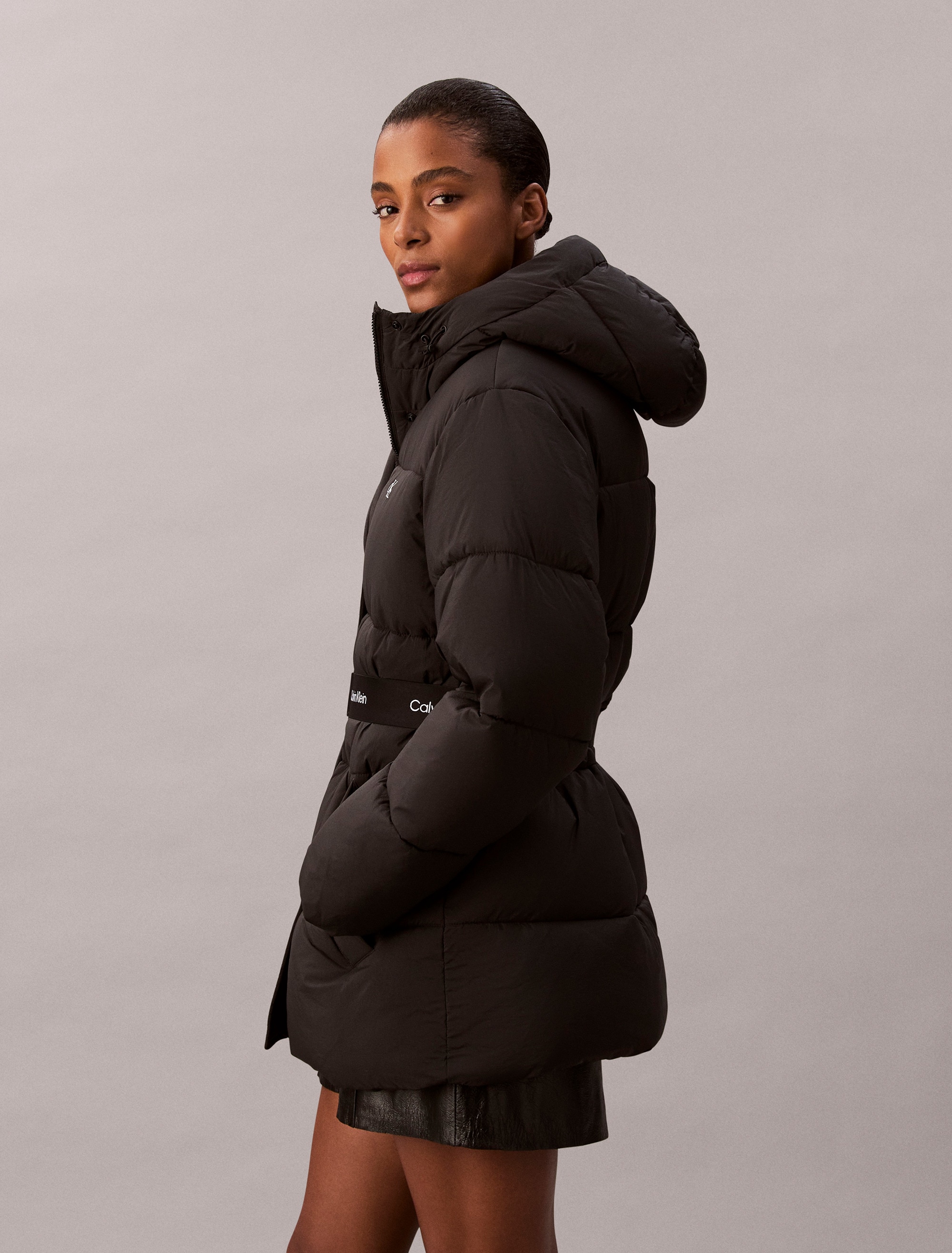 Calvin Klein Jeans Veste matelassée »BELTED MIDWEIGHT PUFFER« mit Kapuze Mit Rundhalsausschnitt, regular fit