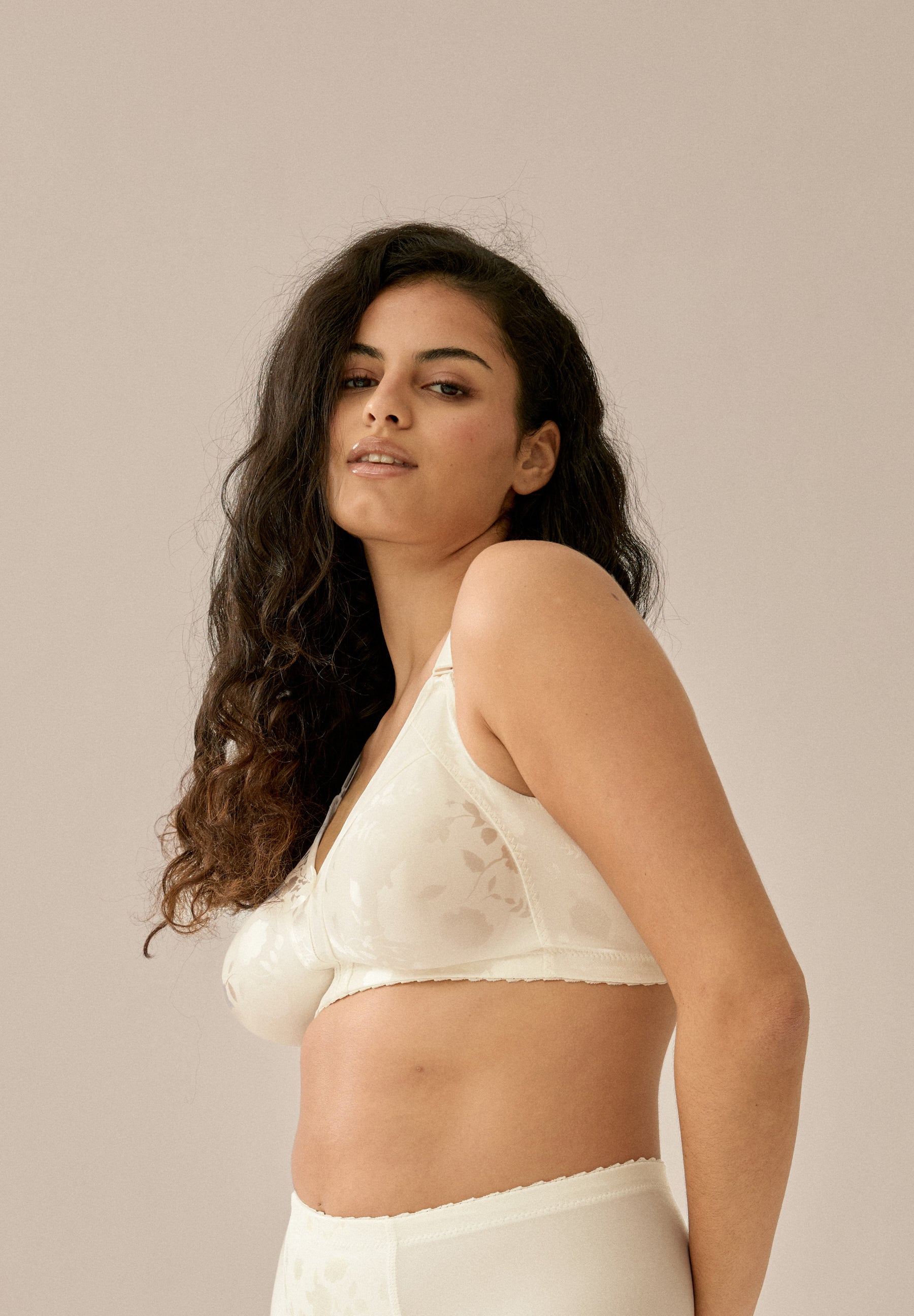 Naturana Soutien-gorge minimisant »Minimizer« 1 Shaping-Effekt, breite Träger, feminin, bügellos, Satin, Blumenmuster