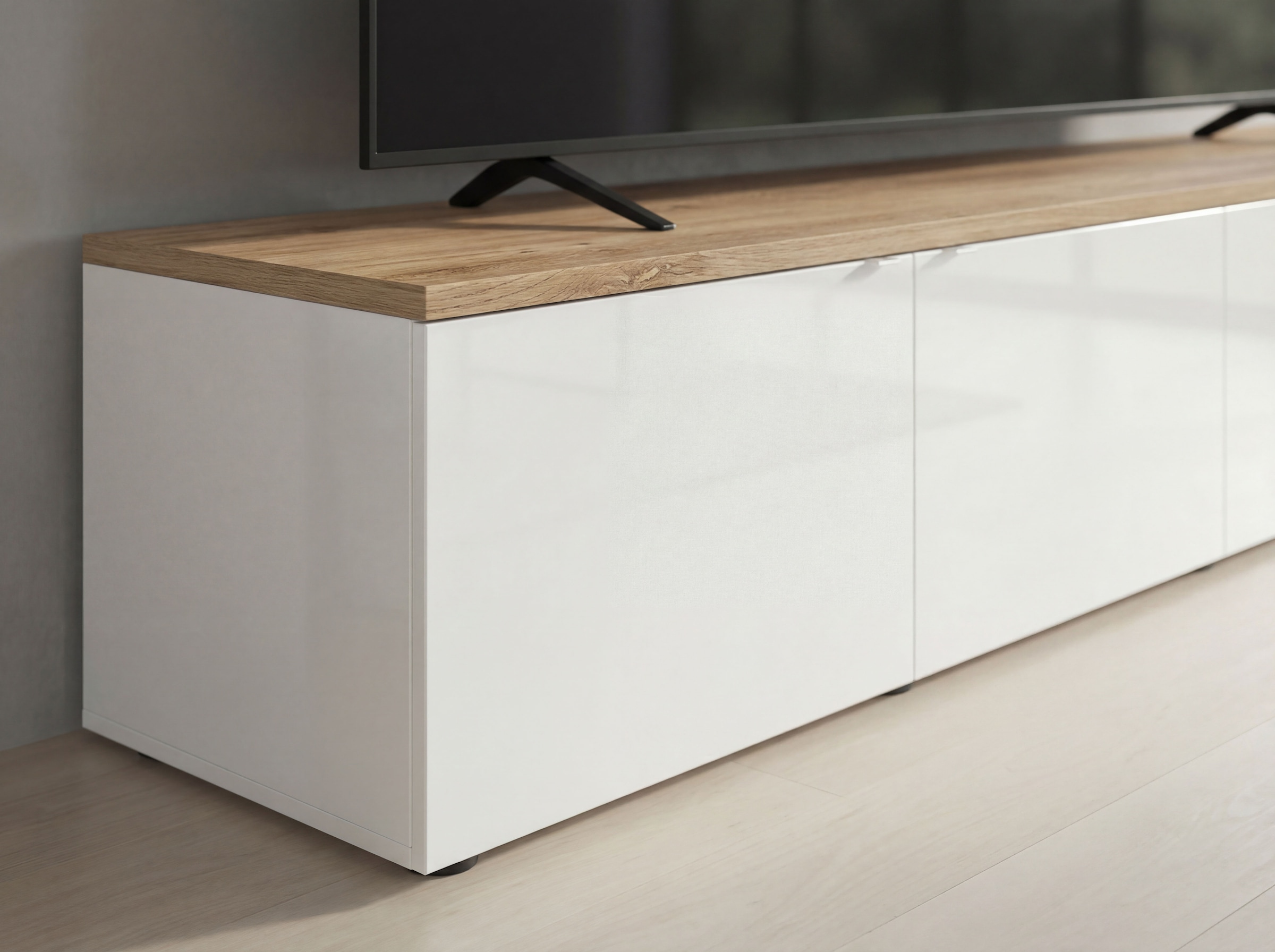 Home affaire Lowboard »Easy, 245 cm breit, 47 cm tief, 4 Türen, Top 22 mm stark, Mediaboard« Modernes Lowboard für bis zu 98-Zoll-TV – perfekt für die WM