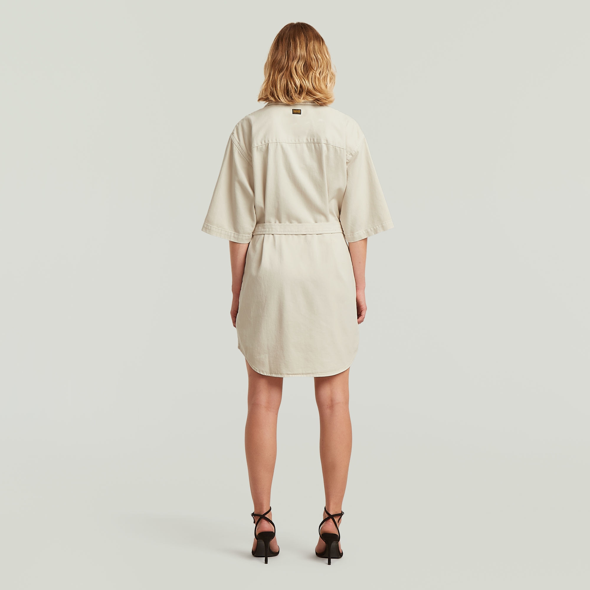 G-STAR Robe chemisier »Belted Army Shirt Dress Short Sleeve Wmn« Poche poitrine mit Bindegürtel für eine taillierte Passform