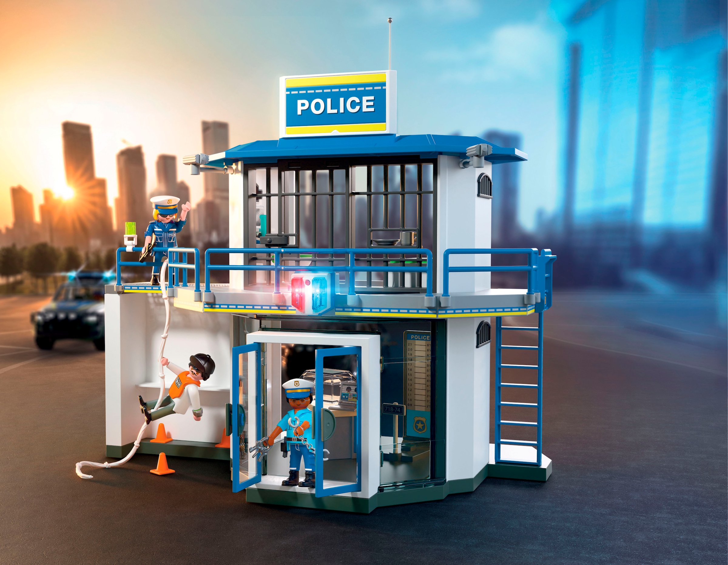 Playmobil® Konstruktions-Spielset »Polizeiwache mit Fahndungsraum (71874), Action Heroes« Made in Europe