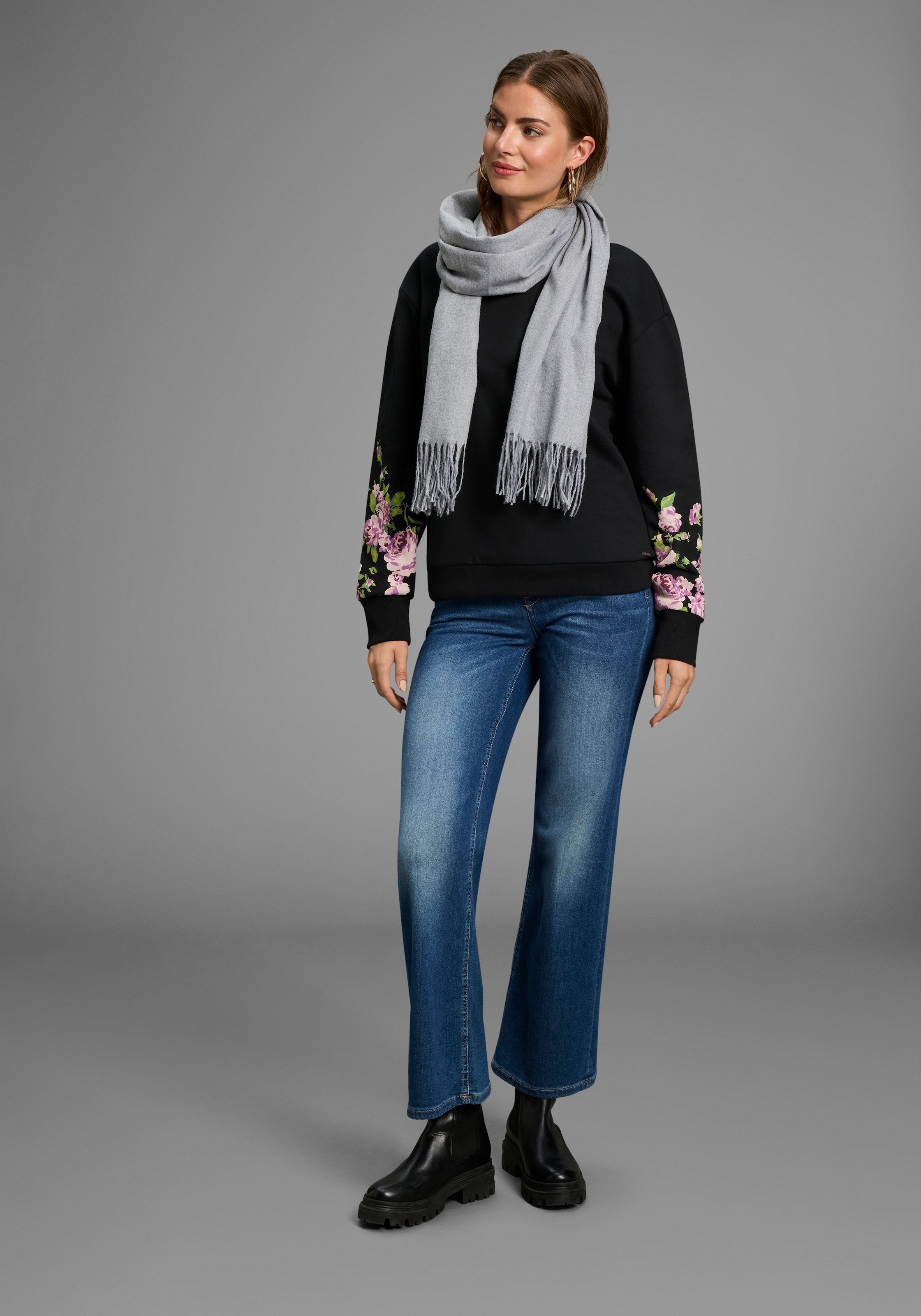 Laura Scott Écharpe mit modischen Fransen in klassischen Unifarben - NEW