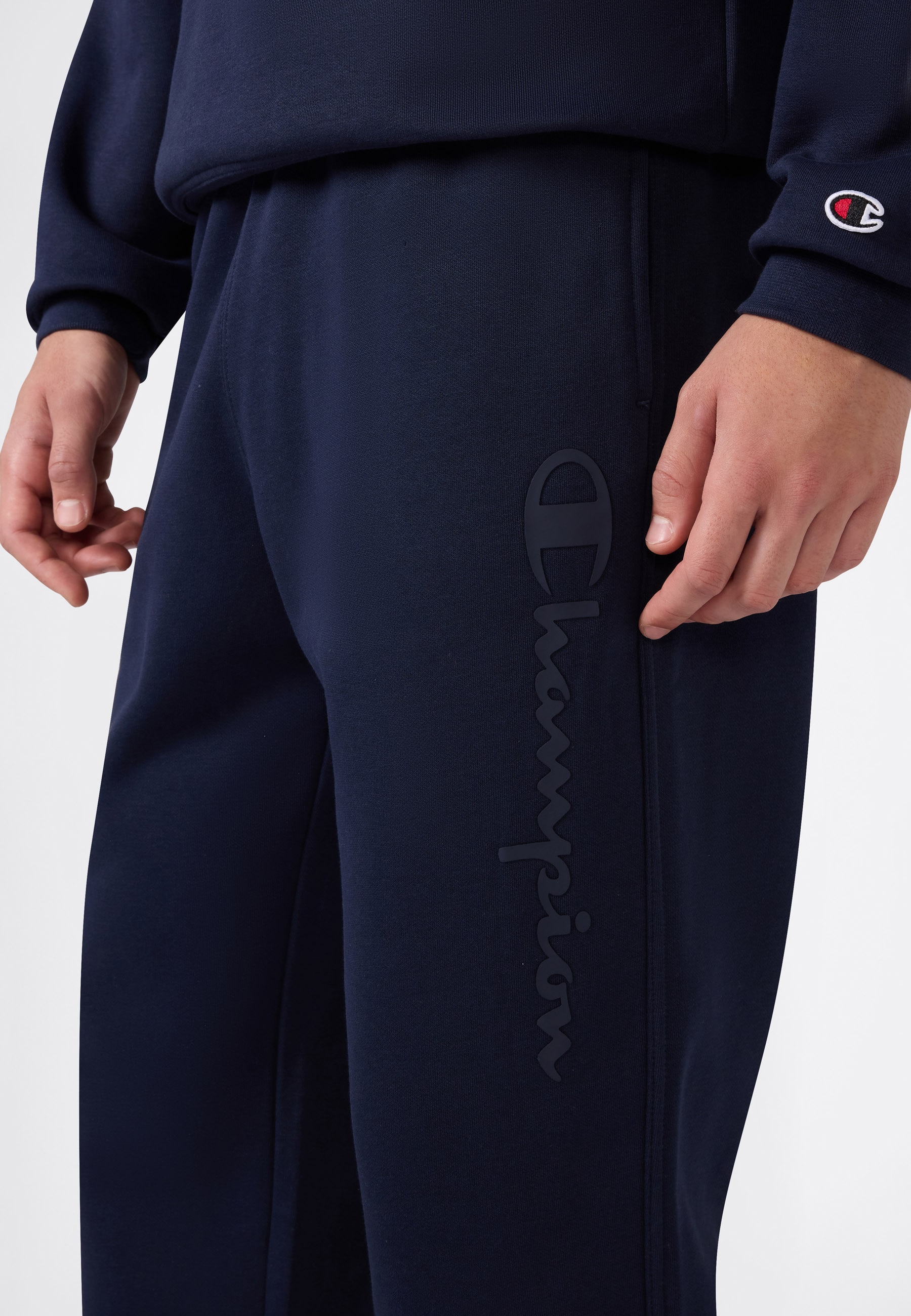 Champion Pantalon de jogging »SPORTWEAR OPEN HEM PANTS Standard Fit«  Avec coupe droite standard, en coton et polyester