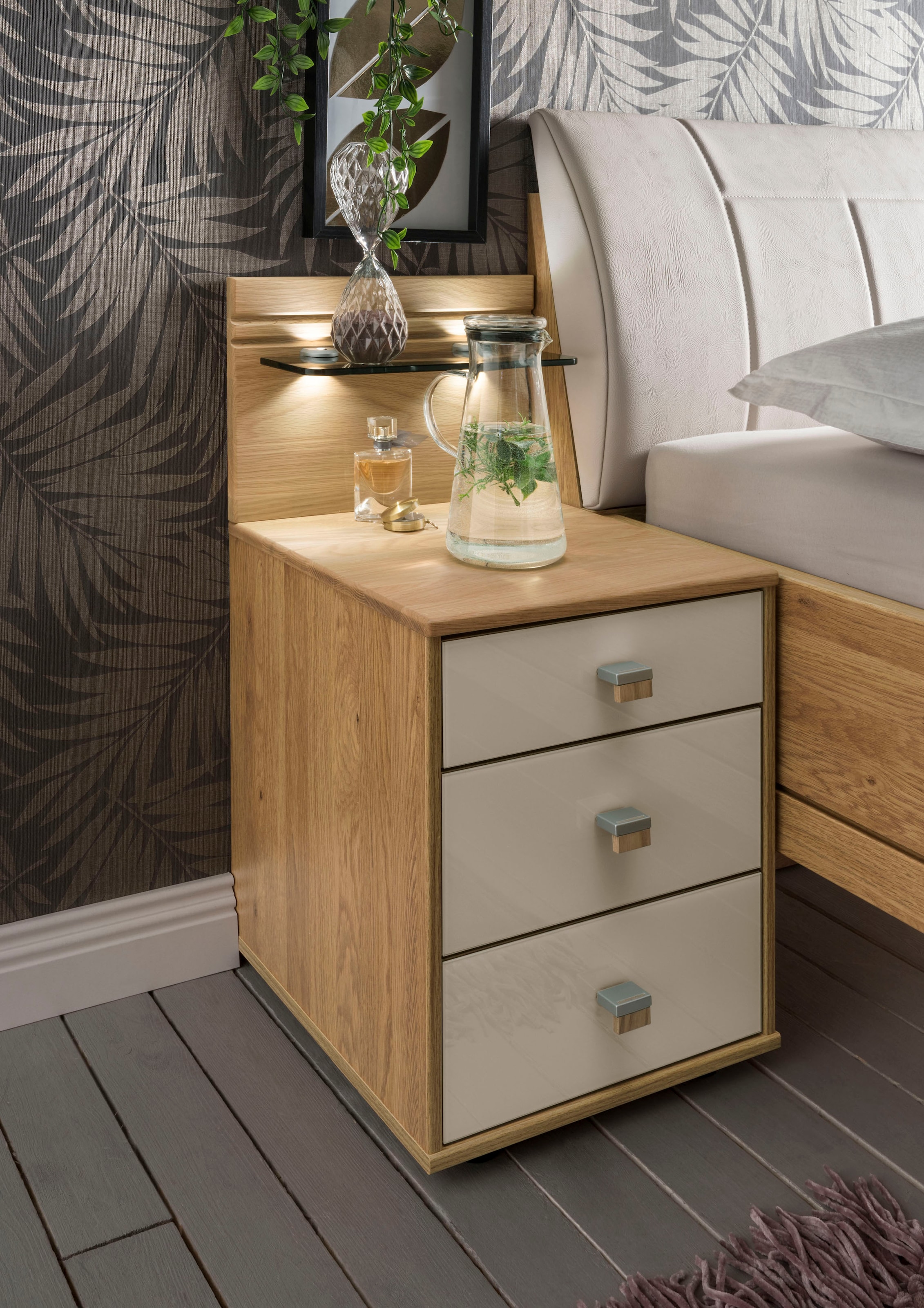 WIEMANN Nachtkonsole »Kiruna, Eiche teilmassiv, Made in Germany, mit Soft-Close-Funktion« in stilvoller Optik