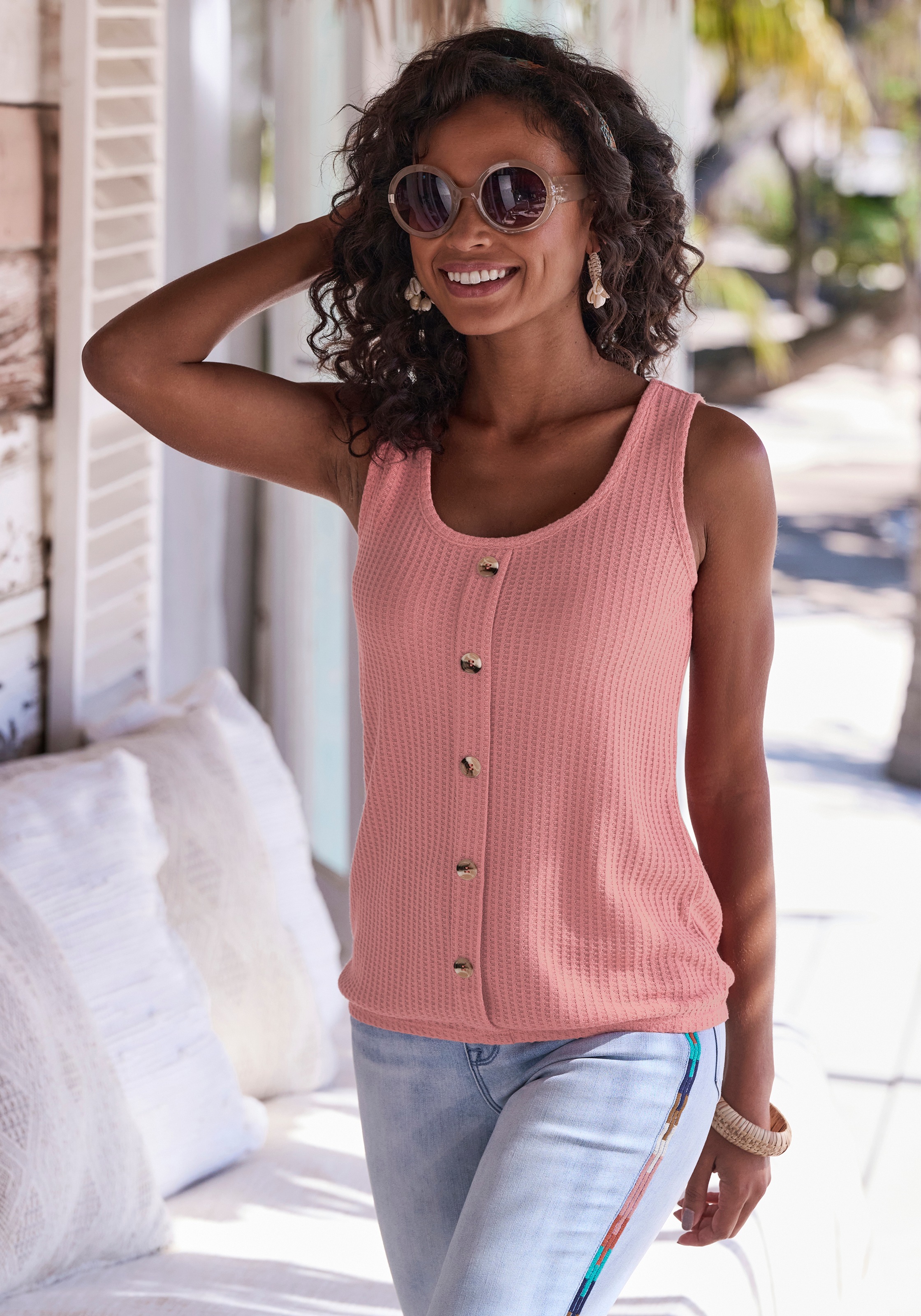 LASCANA Top à bretelles »mit Zierknopfleiste« aus weicher Piqué-Qualität