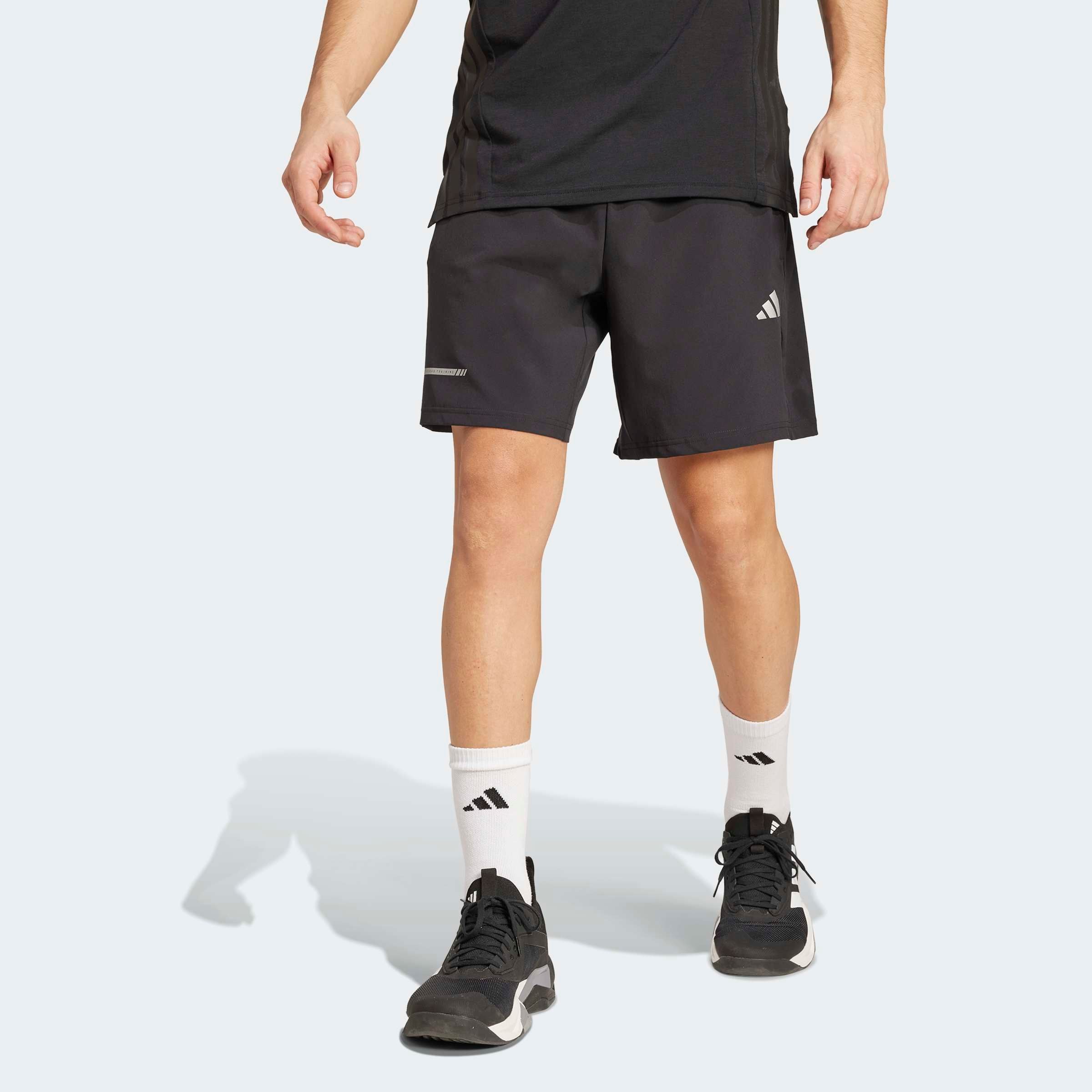 adidas Performance Short »TR ESS HP SHORT«  für Fitness und Training, mit Metallic-Optik, schnelltrocknend