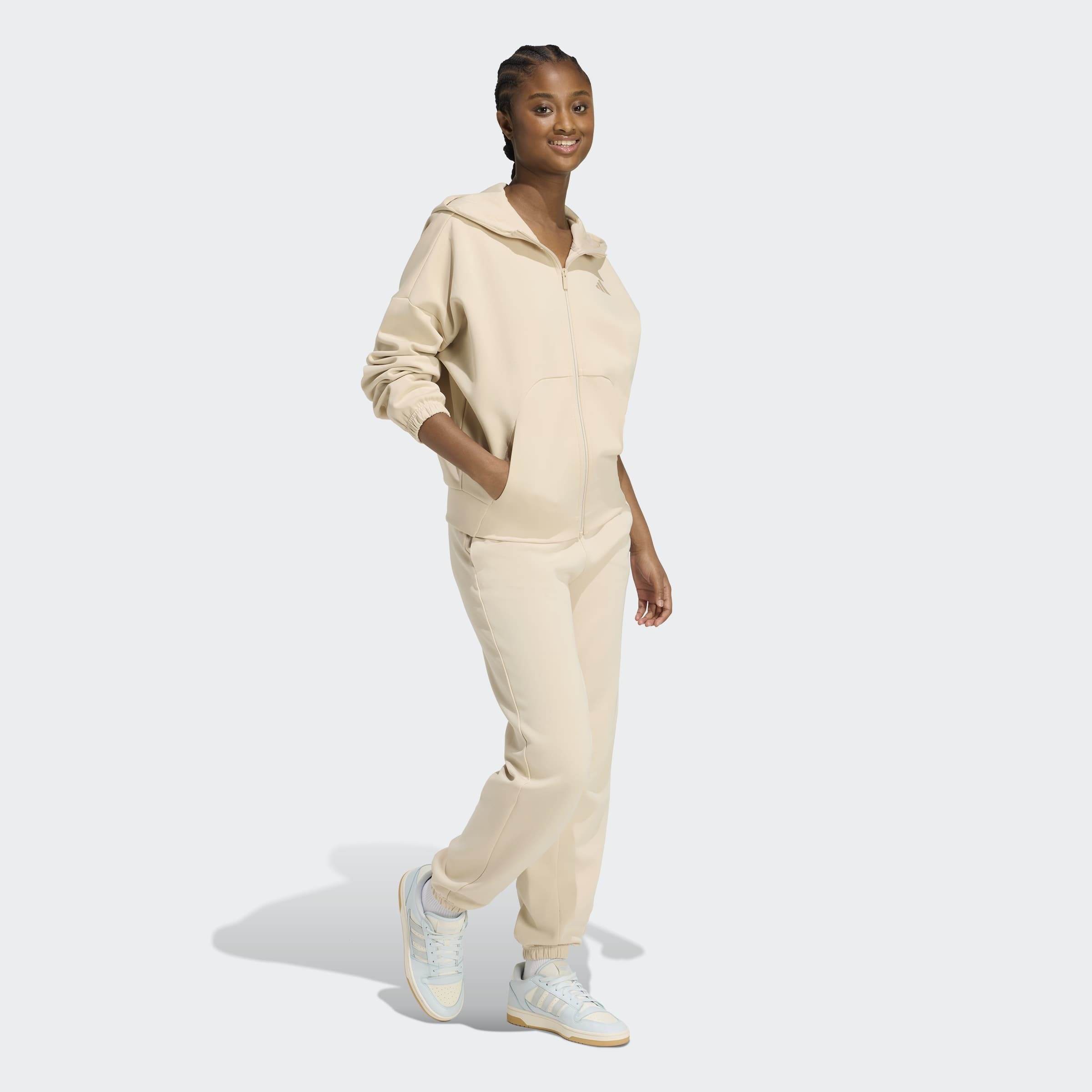 adidas Sportswear Pantalon de sport »FUTURE ICONS SMALL LOGO«  Regulär geschnitten, elastischer Bund