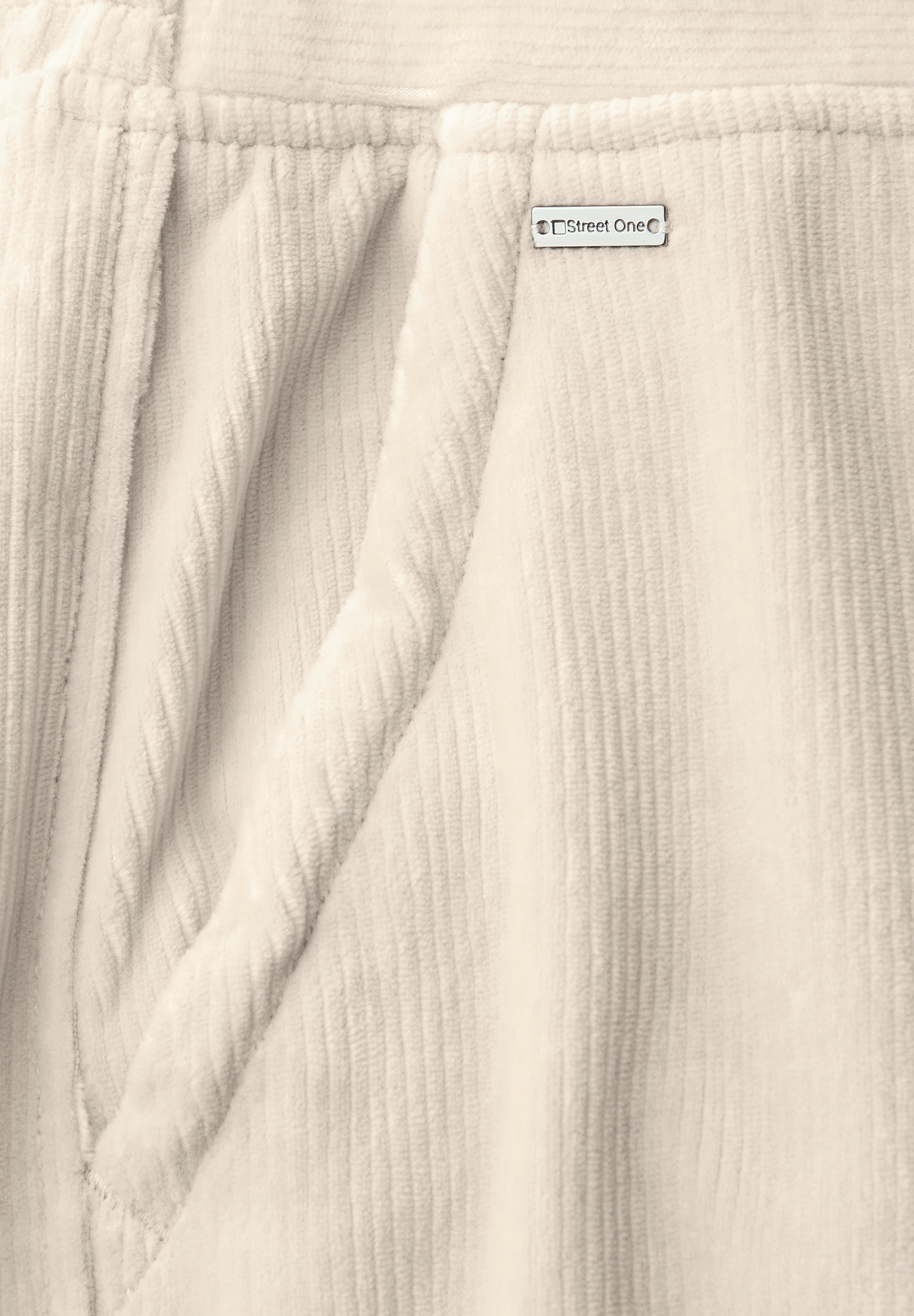 STREET ONE Cordhose  mit Stretch und seitliche Taschen