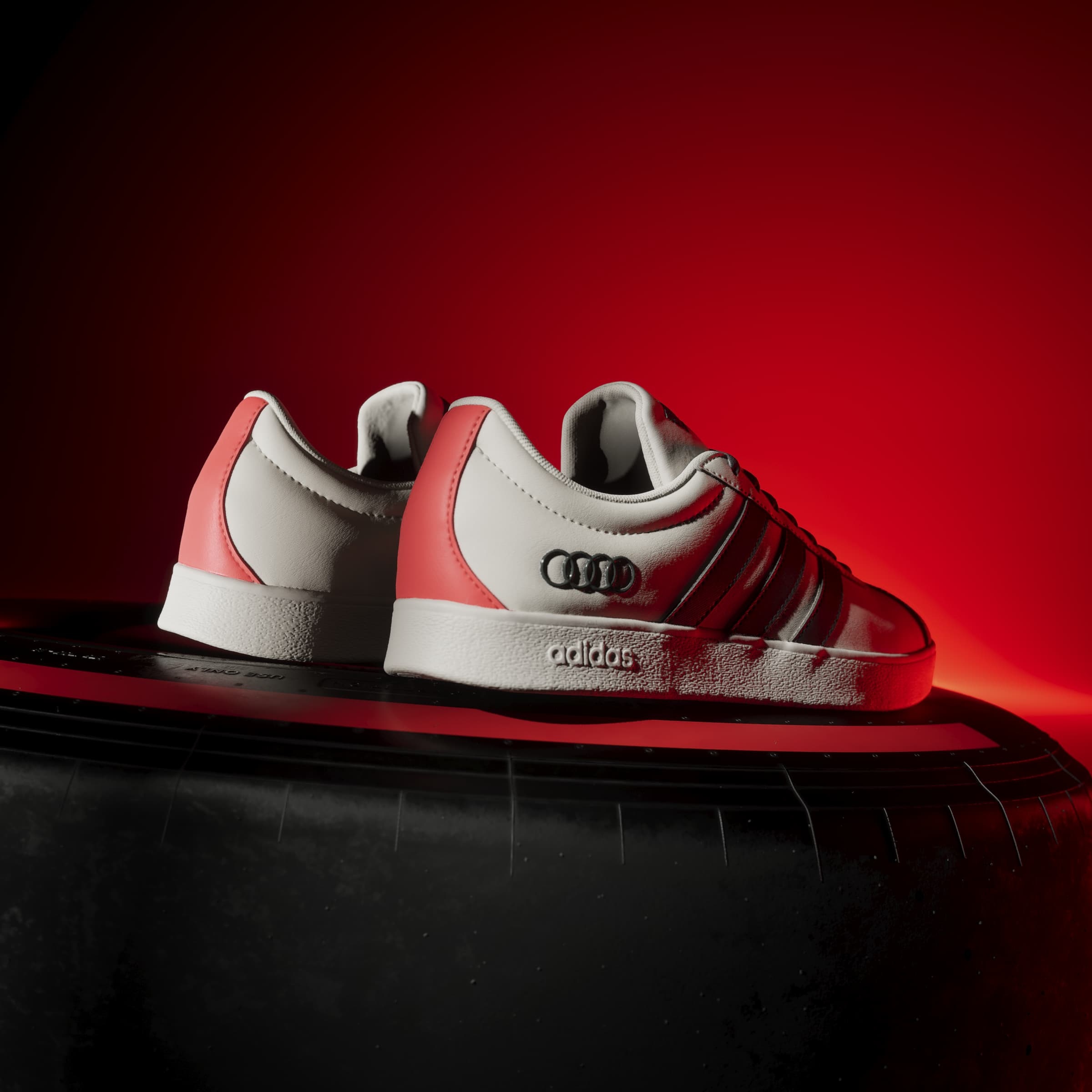 adidas Performance Sneakers »VL COURT AUDI REVOLUT F1 TEAM«  AUDI F1 Motorsport