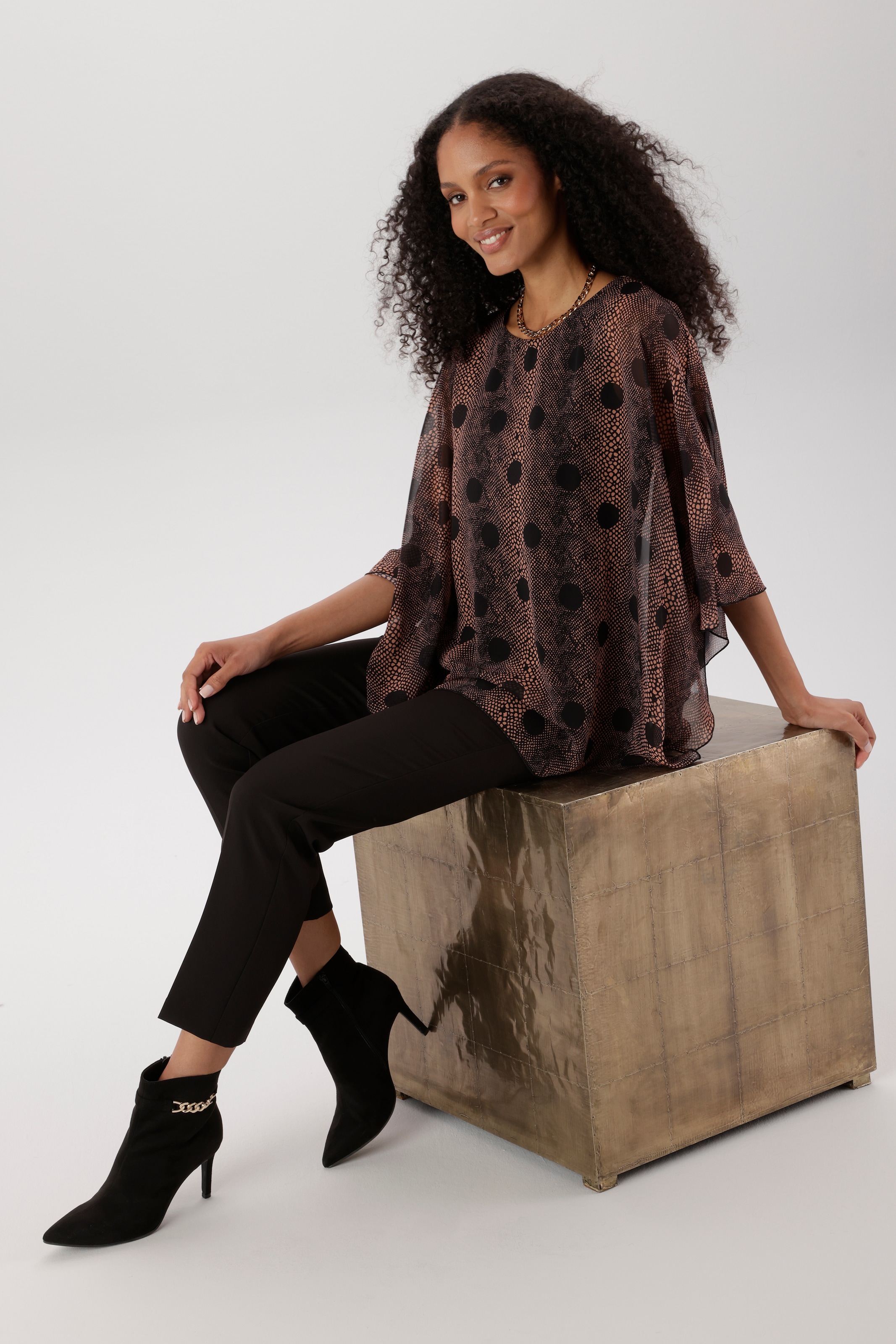 Aniston SELECTED Blouse en mousseline en look superposé à la mode et imprimé animalier - NOUVELLE COLLECTION